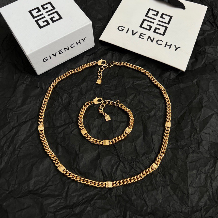 Luxury necklace