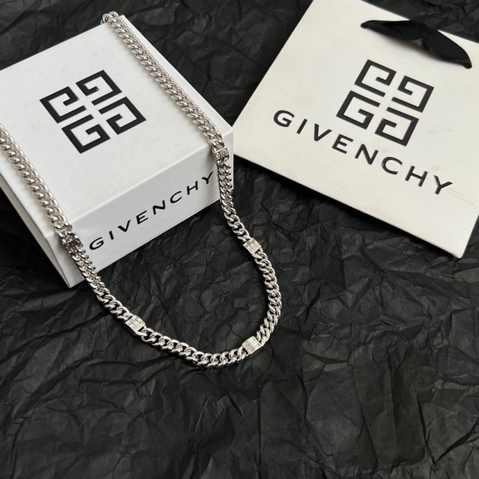 Luxury necklace