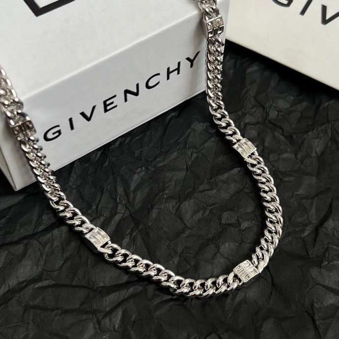 Luxury necklace
