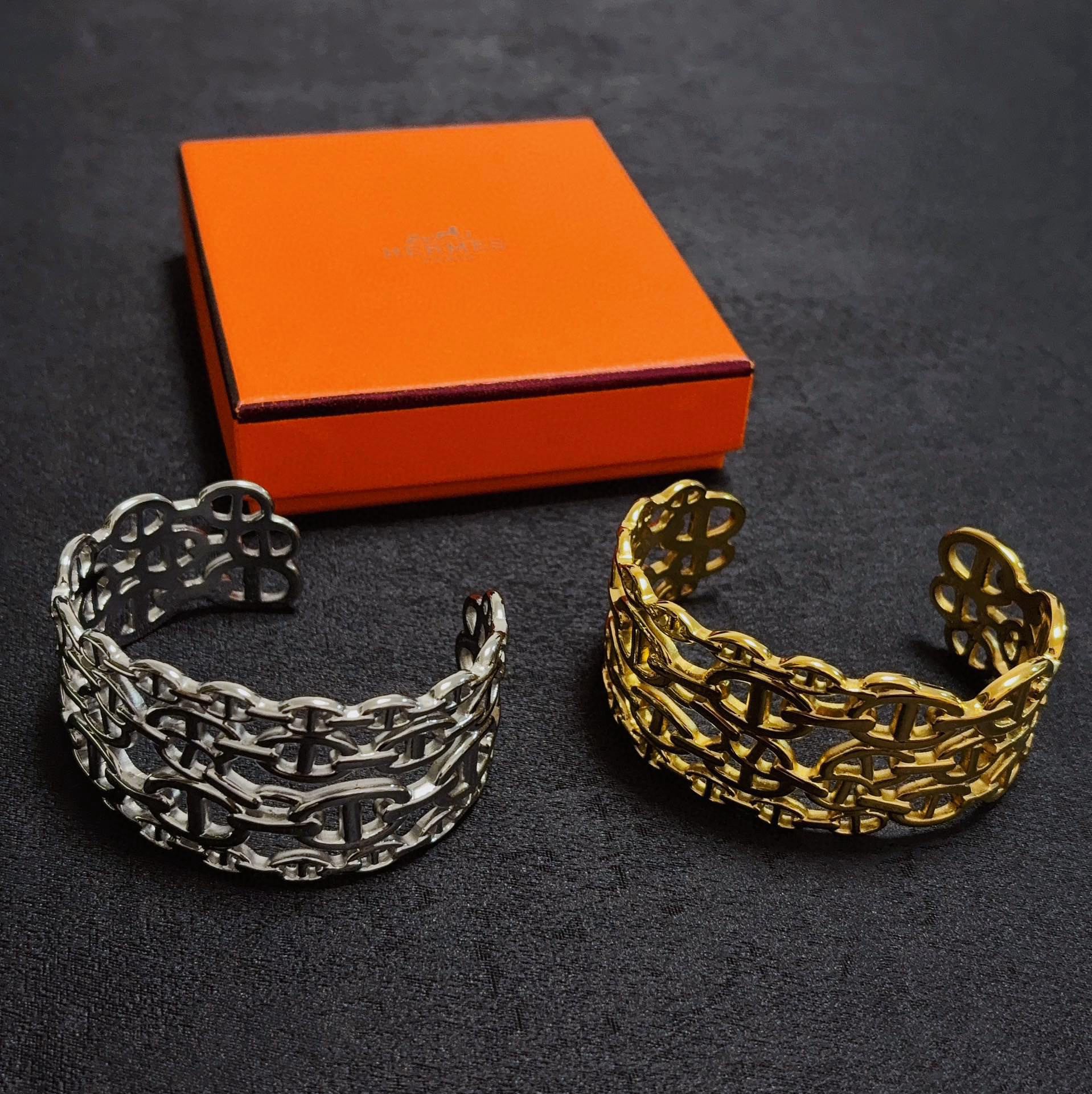 Bracciale Hermes Chaine d Ancre Enchainee MM Bracciale in metallo color oro e metallo argentato senza pietre preziose