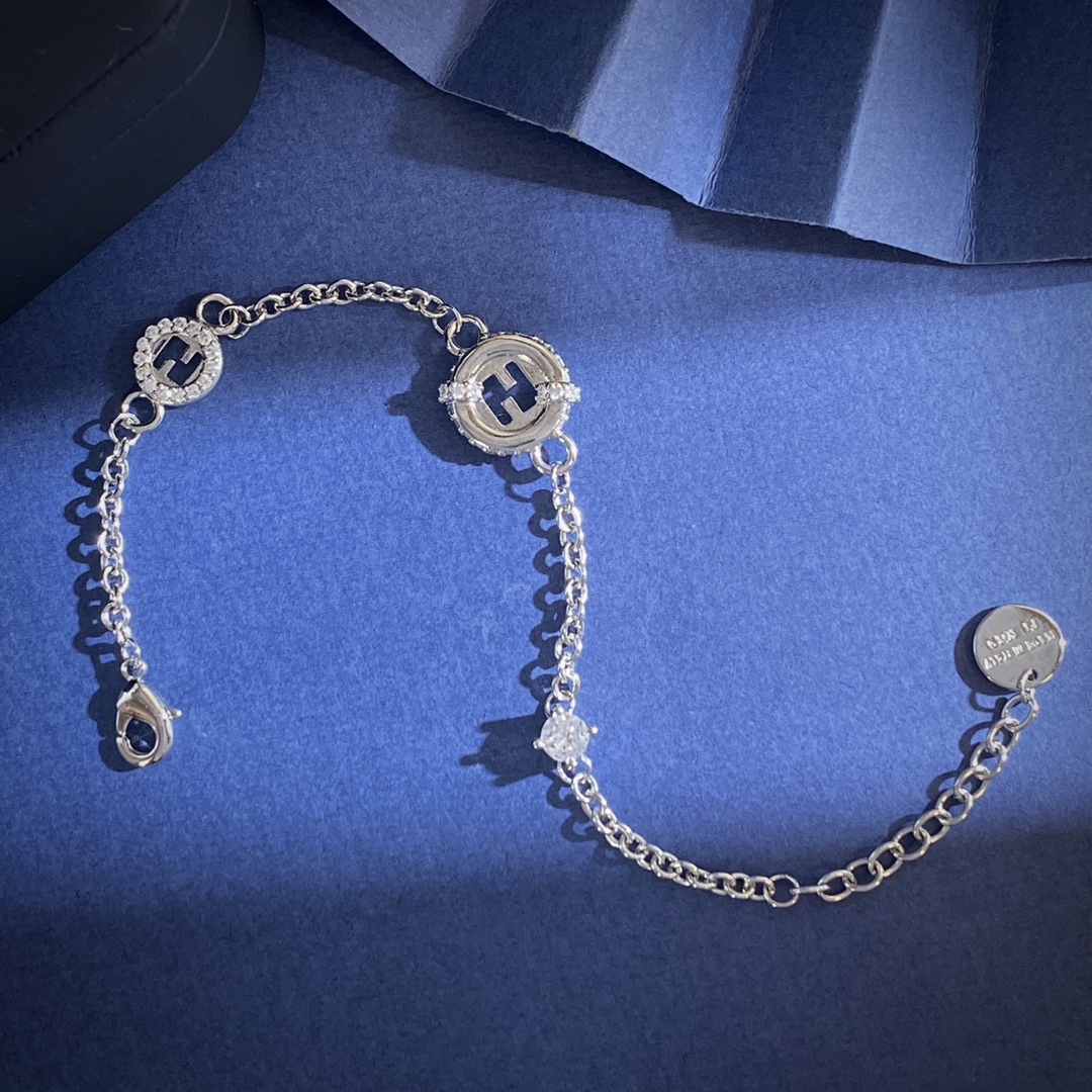 Fendi EverRound bracelet gold-tone metal with clear cubic zirconia accents adjustable 16-19cm