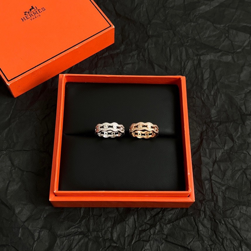 Anello Hermes Chaine d Ancre Waves in oro bianco 18 carati con accenti di diamanti chiari Oro rosa 18 carati con accenti di diamanti chiari EU 52
