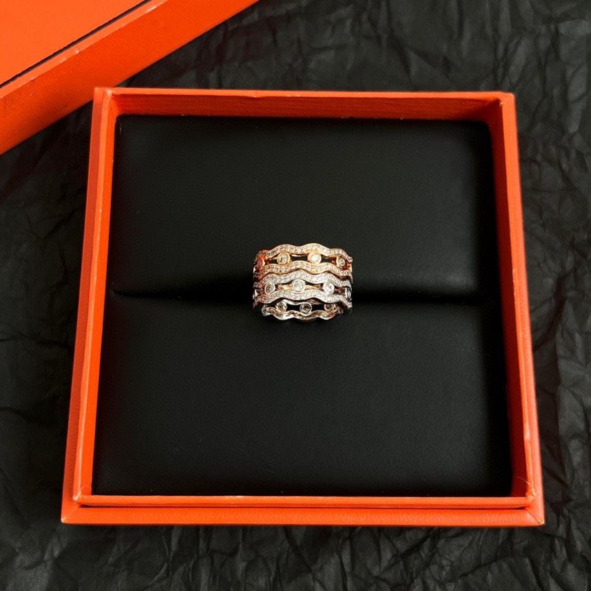 Anello Hermes Chaine d Ancre Waves in oro bianco 18 carati con accenti di diamanti chiari Oro rosa 18 carati con accenti di diamanti chiari EU 52