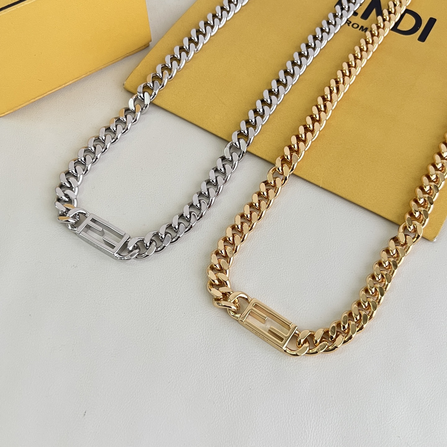 Fendi FF Logo Curb Chain necklace gold-tone metal 45cm