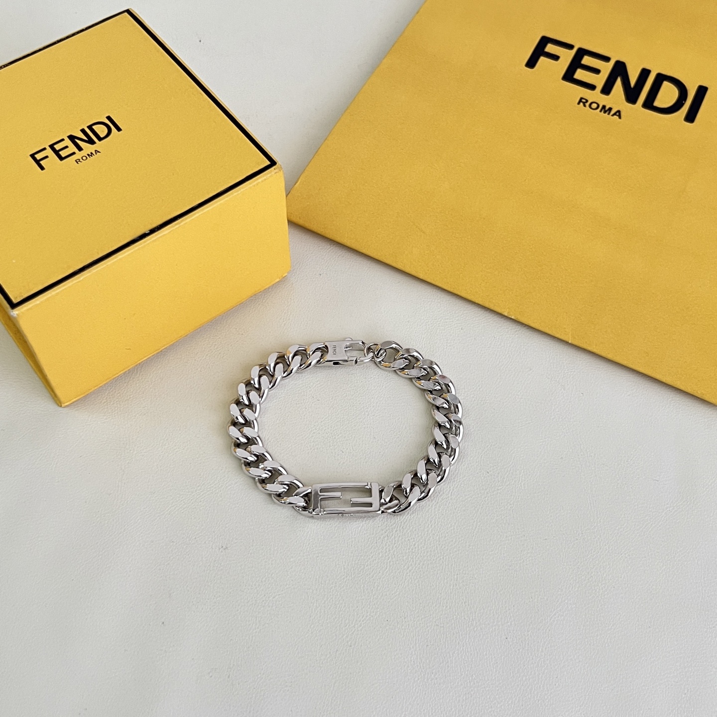 Fendi FF Logo Cuban Chain bracelet silver-tone metal gold-tone metal 19cm