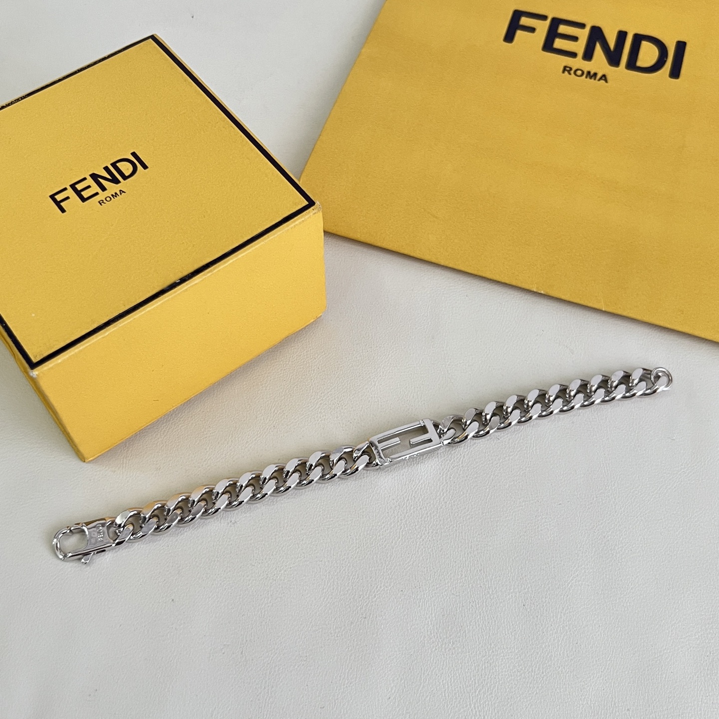 Fendi FF Logo Cuban Chain bracelet silver-tone metal gold-tone metal 19cm