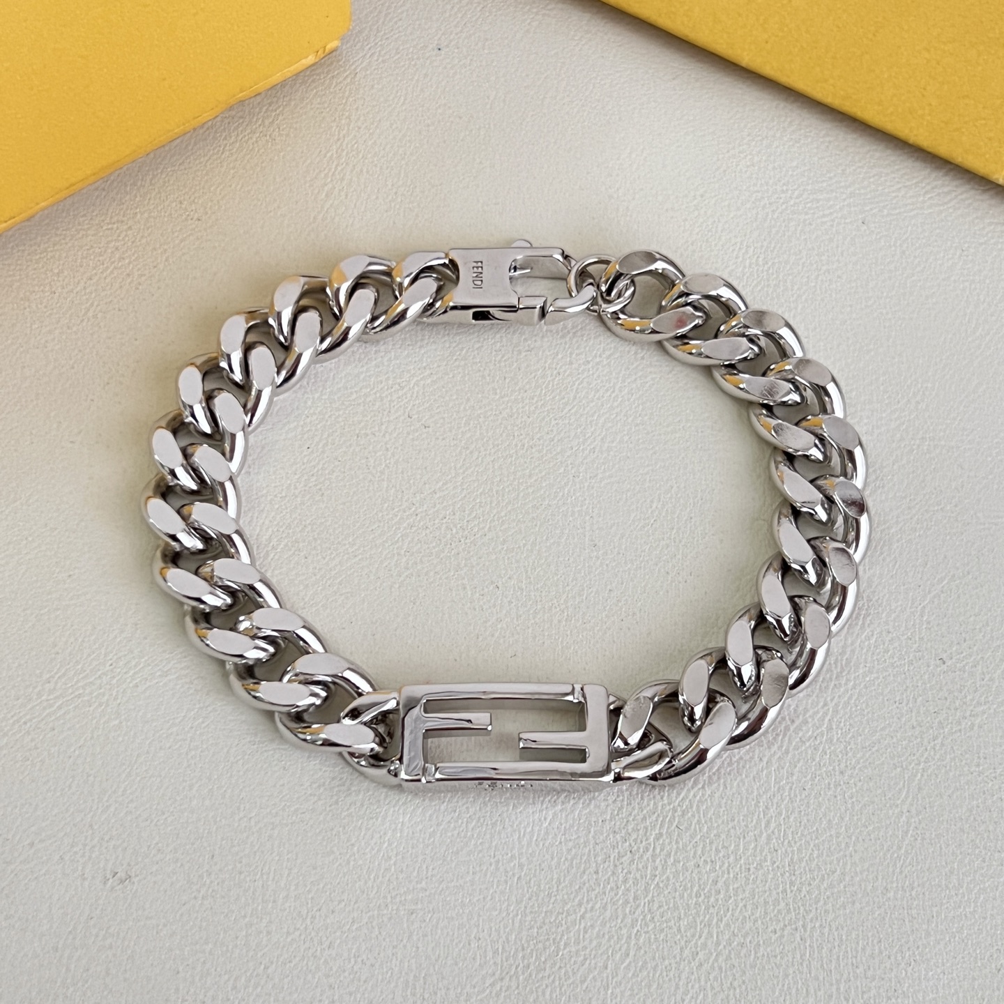 Fendi FF Logo Cuban Chain bracelet silver-tone metal gold-tone metal 19cm