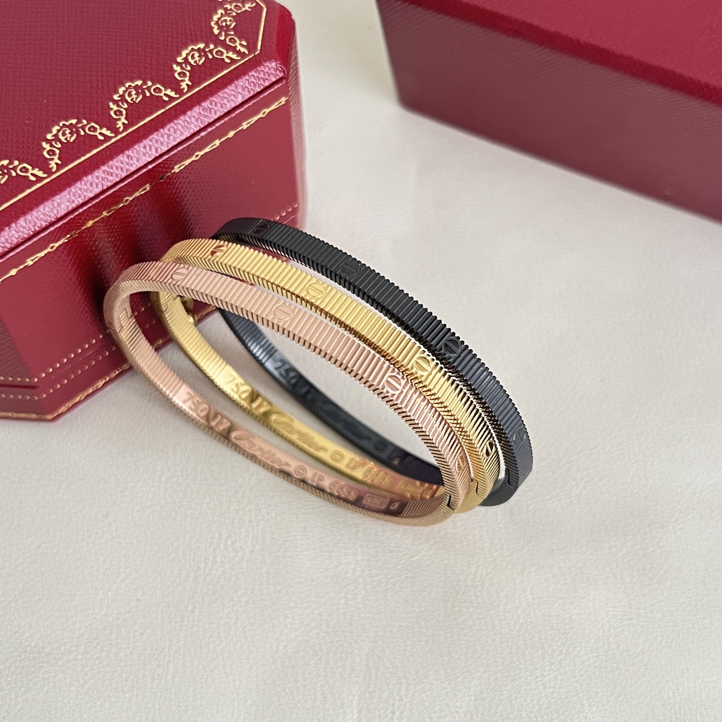 Cartier Love bracelet Black Yellow Gold Rose Gold 17