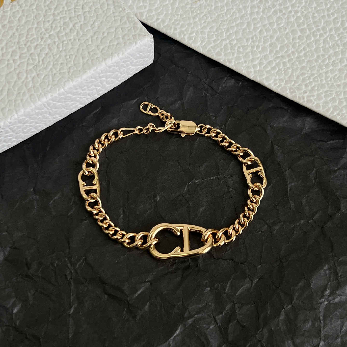 Dior CD Icon bracelet gold-tone brass no gemstones 18cm with 3cm extender chain