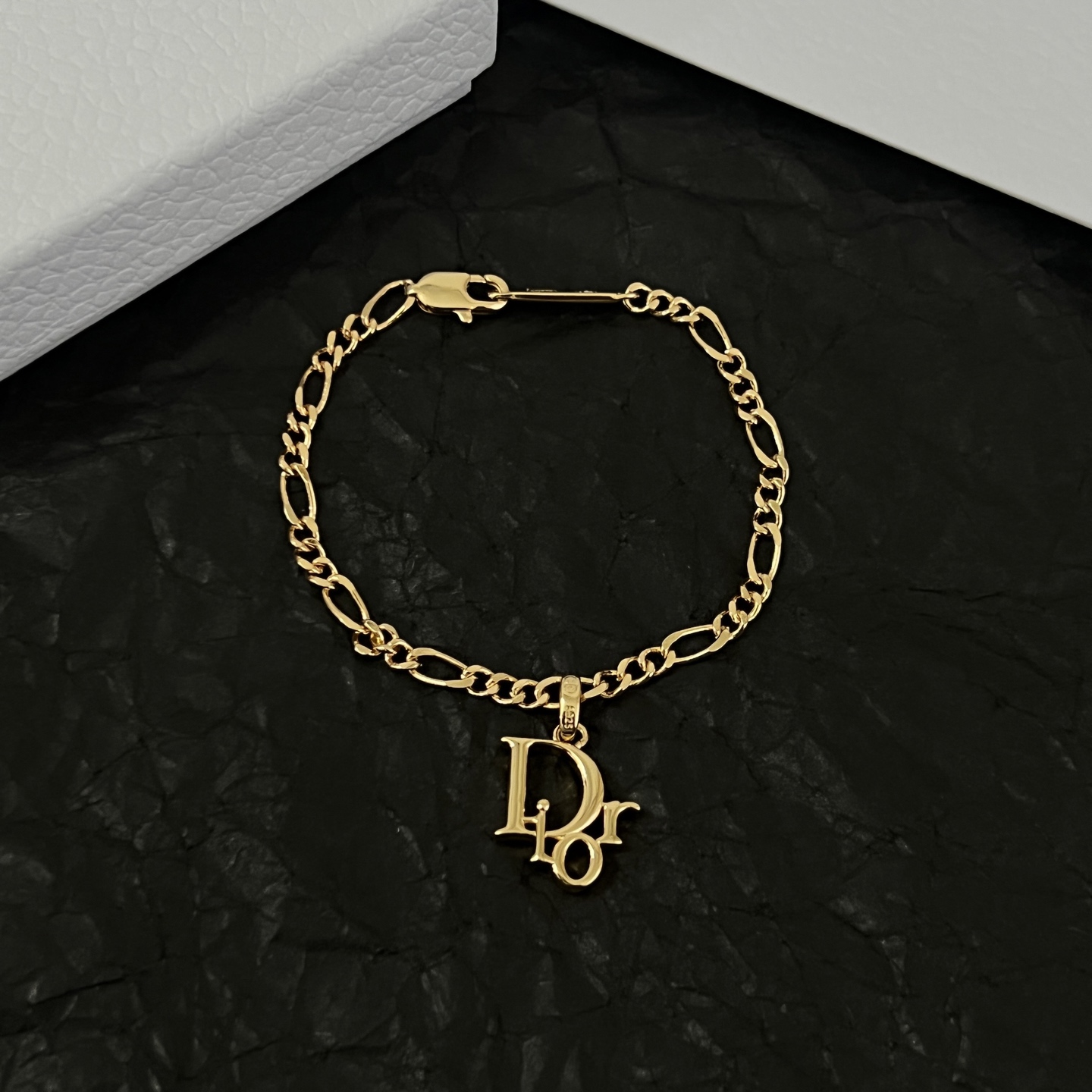 Dior Dior Logo Charm Figaro Chain bracelet Gold-tone metal no gemstones 18cm