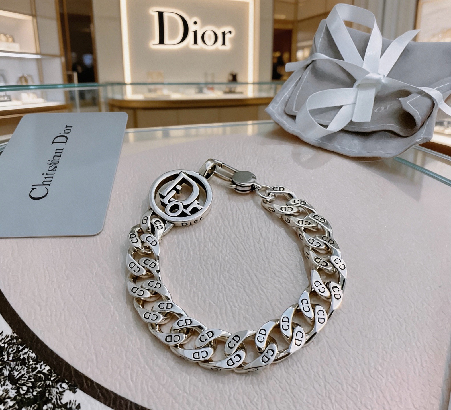 Dior CD Icon Curb Chain bracelet Silver-toned metal with black enamel CD logo detailing 21cm