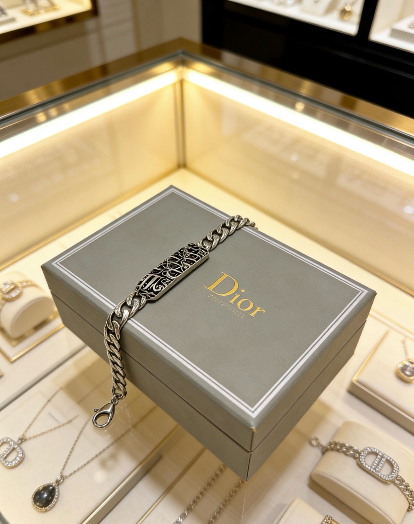 Dior Oblique Curb Chain ID Bracelet bracelet Silver-tone metal with black enamel Oblique monogram detailing 21cm