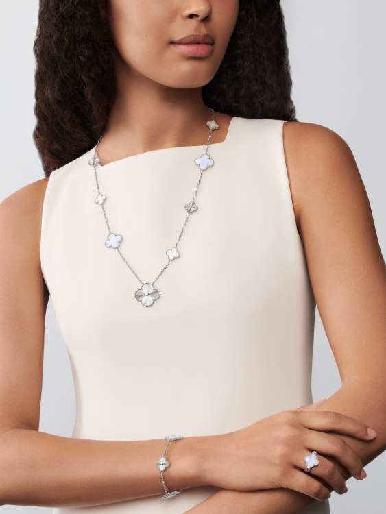 Van Cleef Arpels Magic Alhambra necklace White gold with white mother-of-pearl and chalcedony 82cm