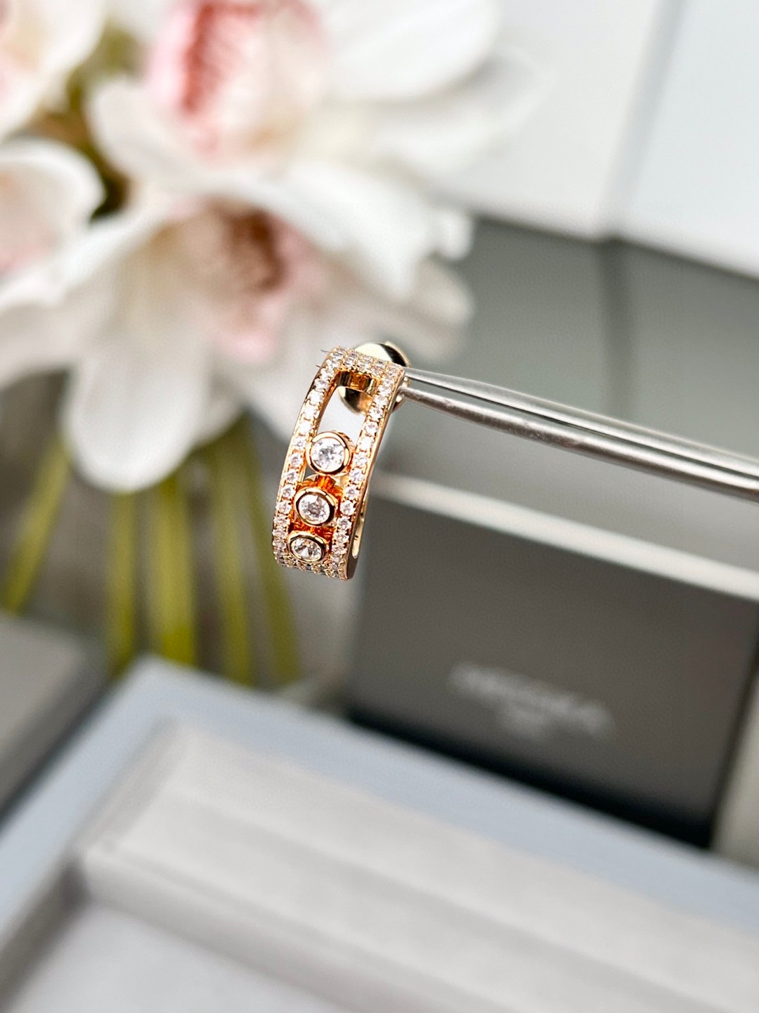 Messika Move Uno earrings rose gold with clear diamonds 12mm hoop diameter