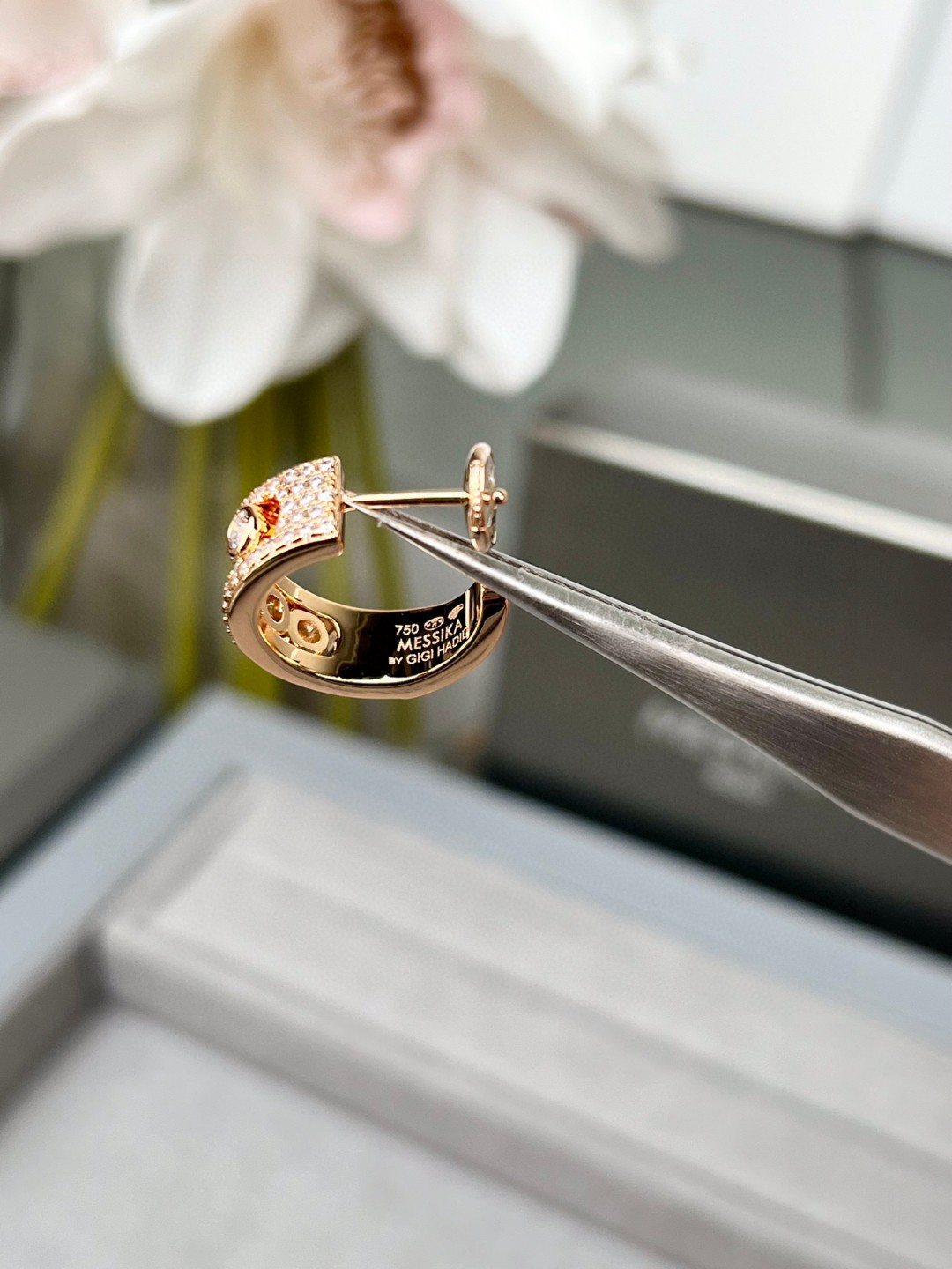 Messika Move Uno earrings rose gold with clear diamonds 12mm hoop diameter