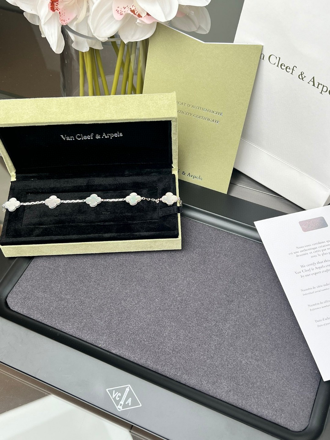 Van Cleef Arpels Vintage Alhambra bracelet White gold with white mother-of-pearl 18cm