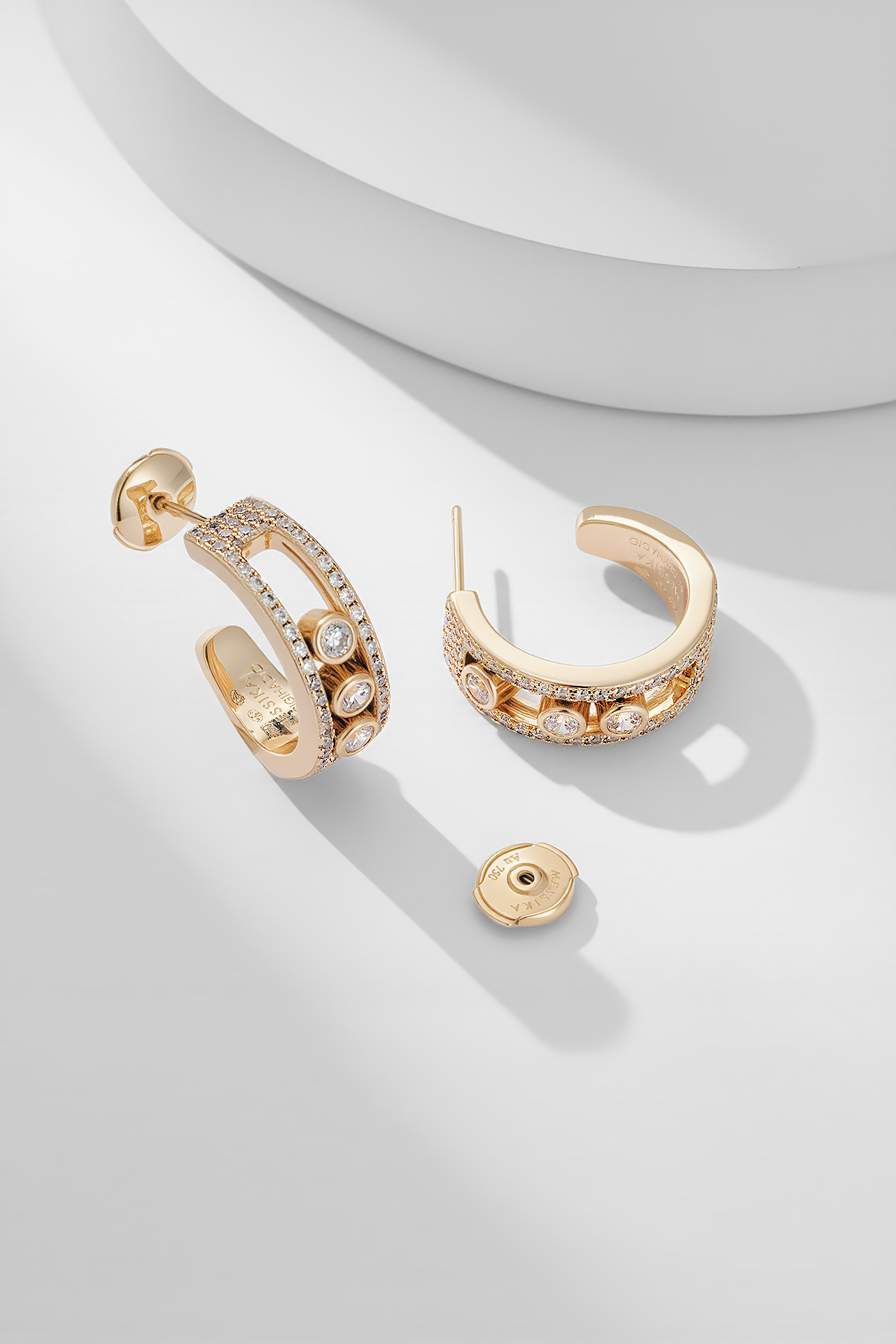 Messika Move Uno earrings 18k yellow gold with clear diamonds 15mm hoop diameter