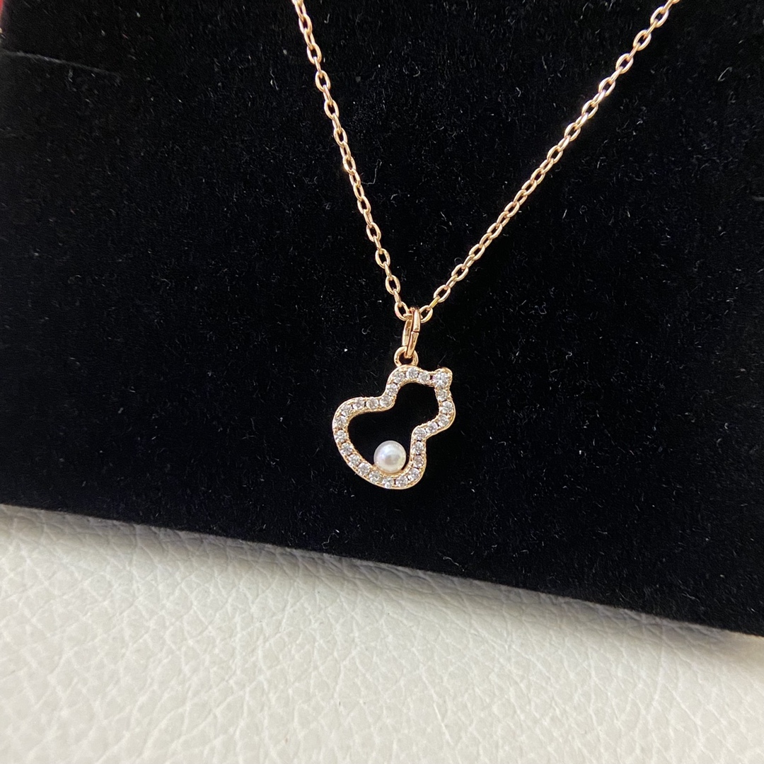 Qeelin Wulu necklace rose gold metal clear diamond accents white freshwater pearl 42cm with 2cm extender