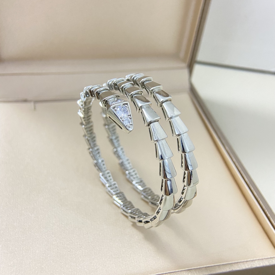 Bvlgari Serpenti Viper bracelet Silver-toned metal with clear cubic zirconia rose gold-toned metal with clear cubic zirconia yellow gold-toned metal with clear cubic zirconia M