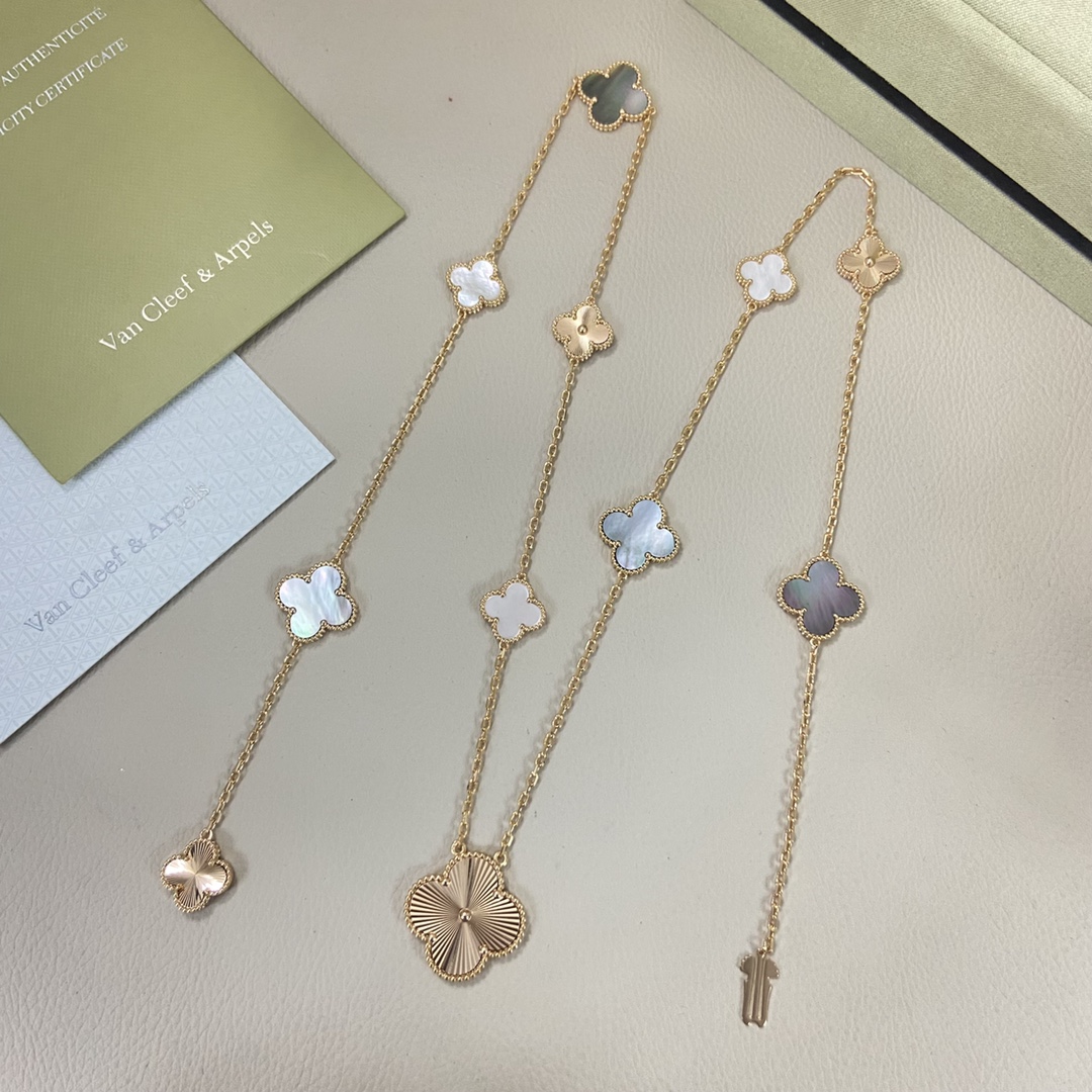 Van Cleef Arpels Magic Alhambra necklace White gold with white mother-of-pearl and chalcedony 82cm