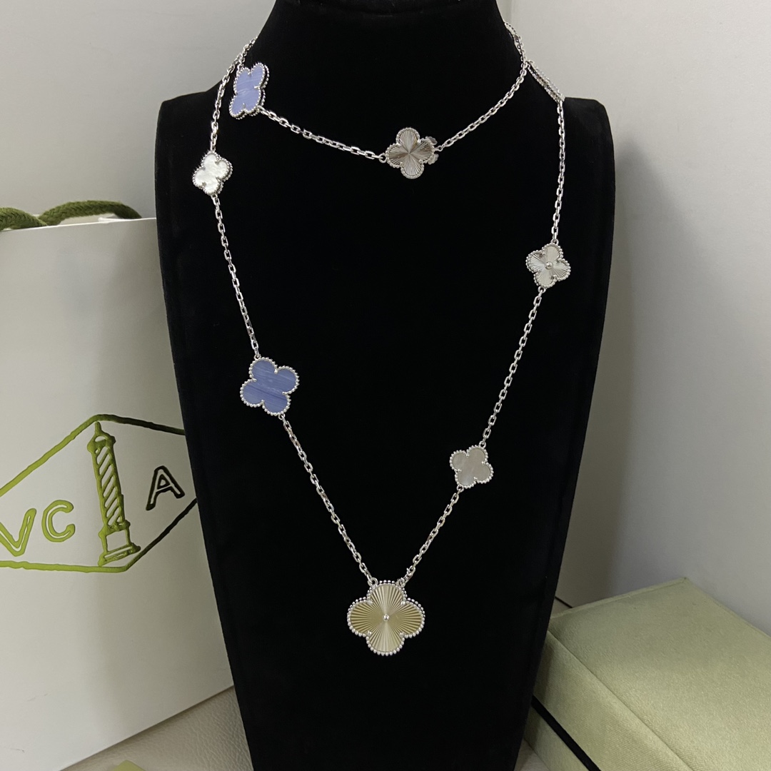 Van Cleef Arpels Magic Alhambra necklace White gold with white mother-of-pearl and chalcedony 82cm