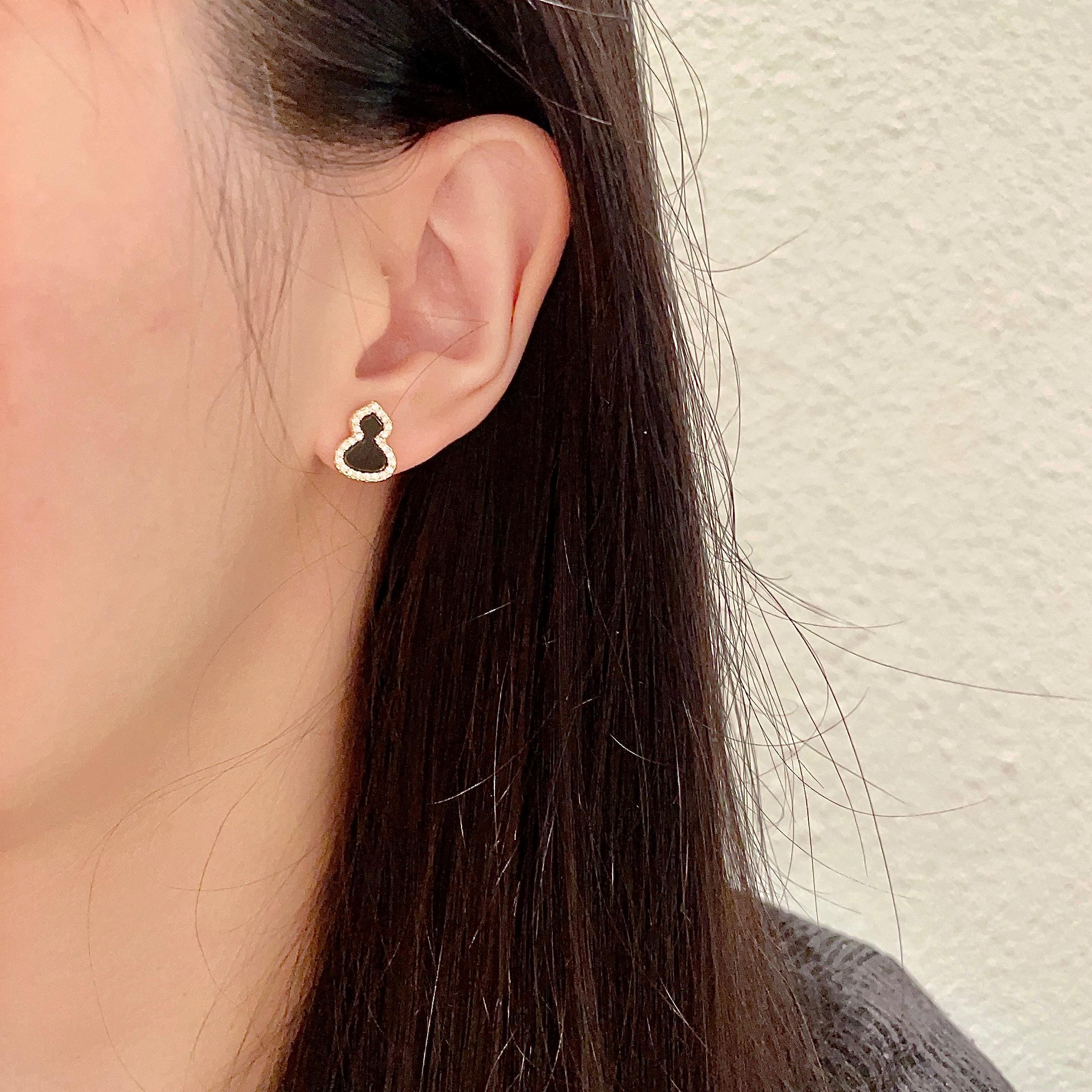 Qeelin Kirin Mini Gourd earrings 18k rose gold black onyx white diamonds mini stud