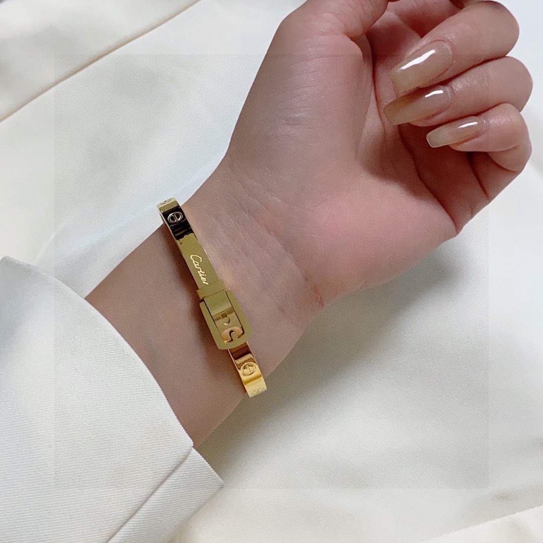 Cartier Love Buckle Bangle bracelet 18k yellow gold 18k white gold no gemstones 17cm