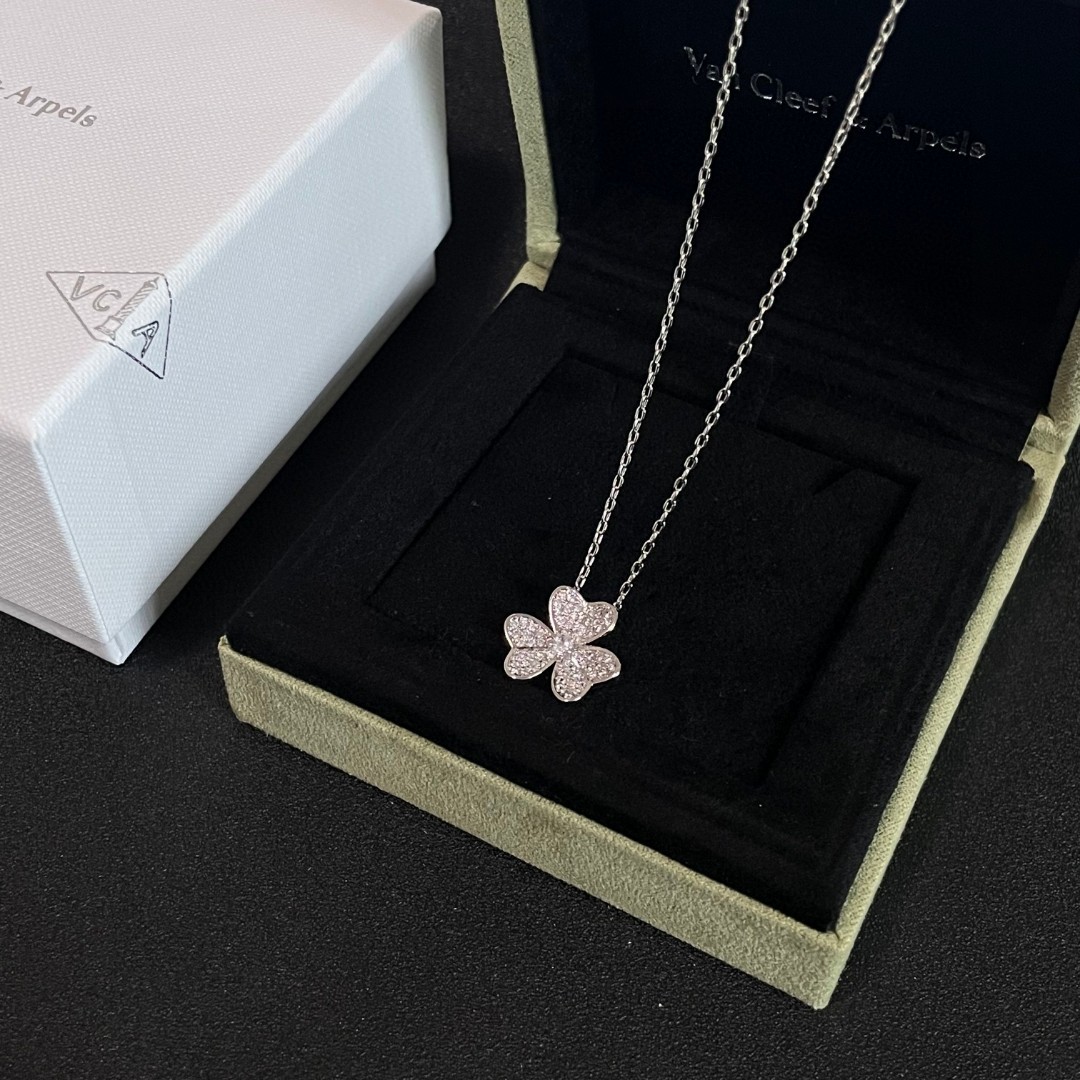 Collana Van Cleef Arpels Frivole Oro bianco diamanti 42 cm