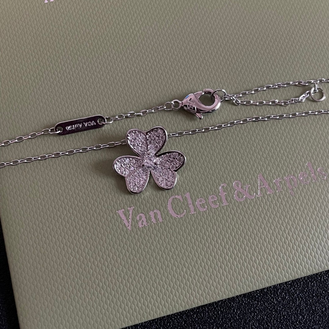 Collana Van Cleef Arpels Frivole Oro bianco diamanti 42 cm