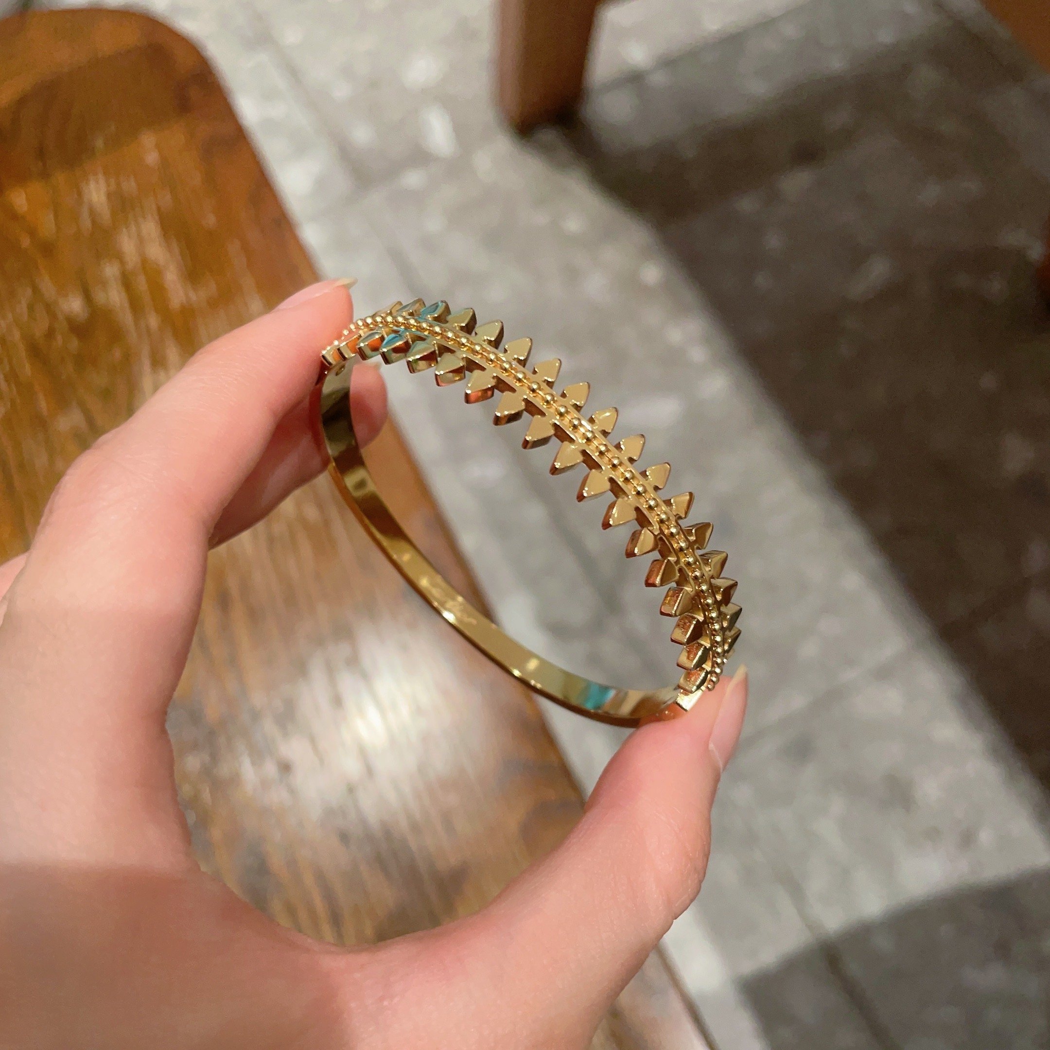 Cartier Clash de Cartier bracelet 18k yellow gold 17