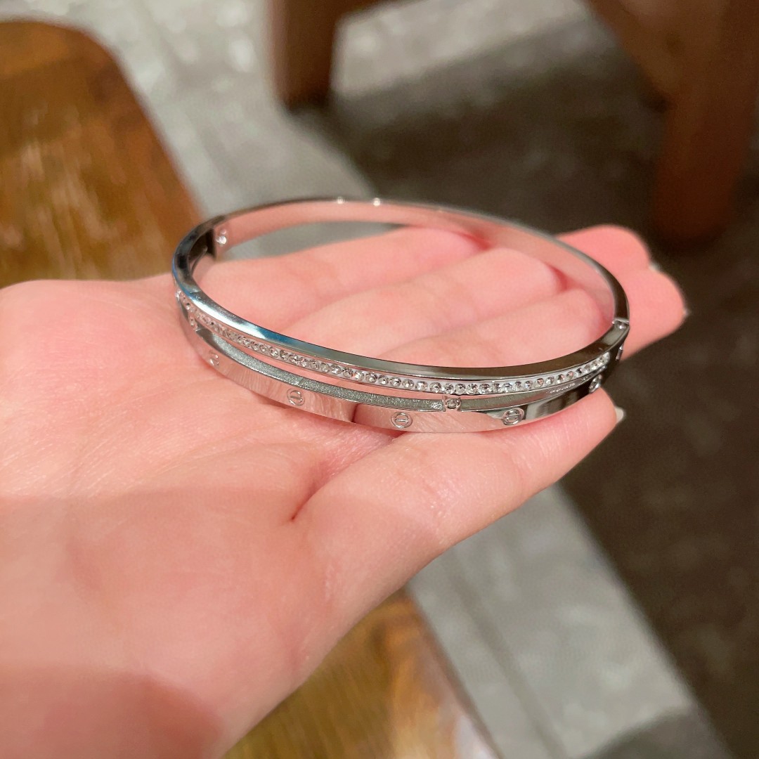 Cartier Love bracelet silver-toned metal with clear pave diamonds 17