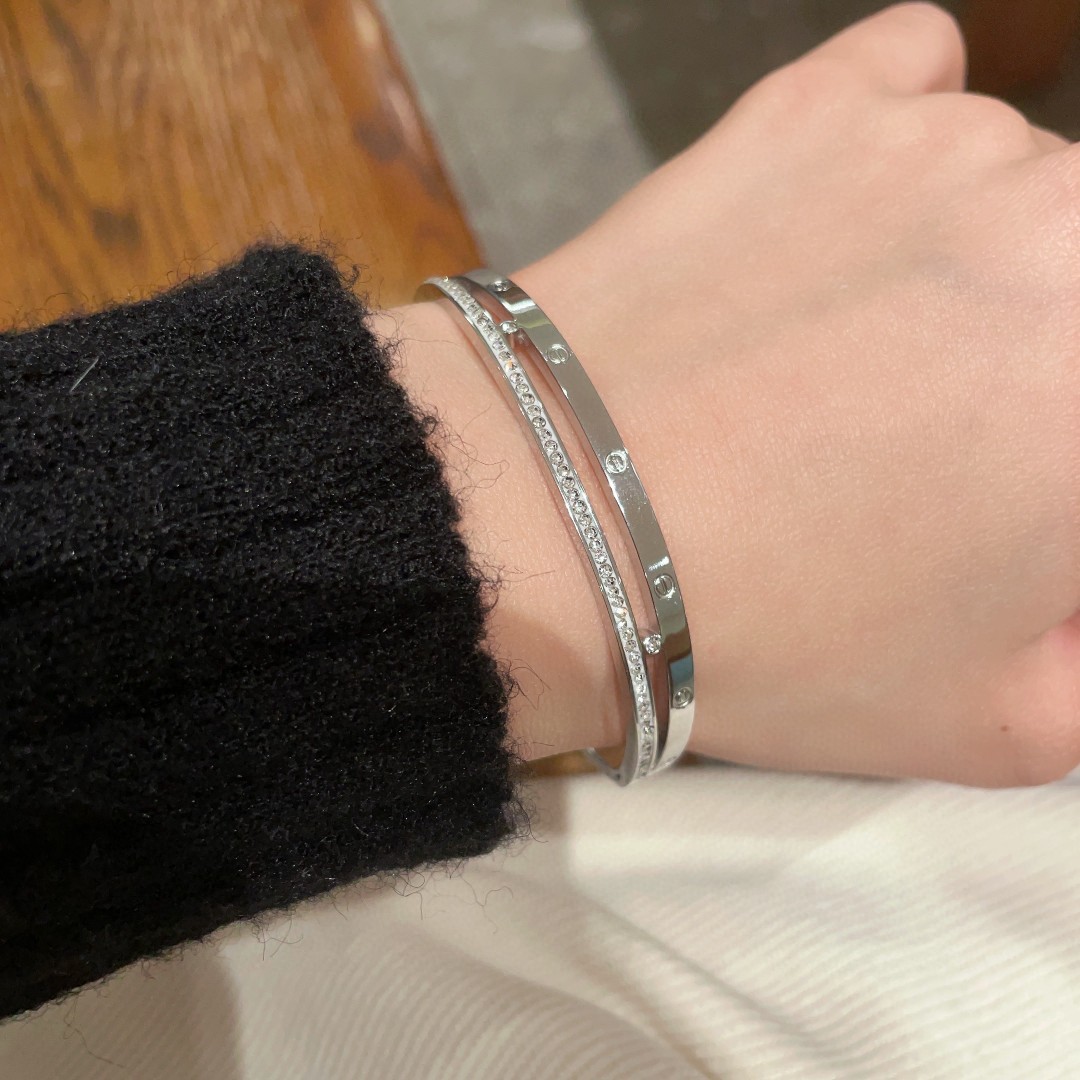 Cartier Love bracelet silver-toned metal with clear pave diamonds 17
