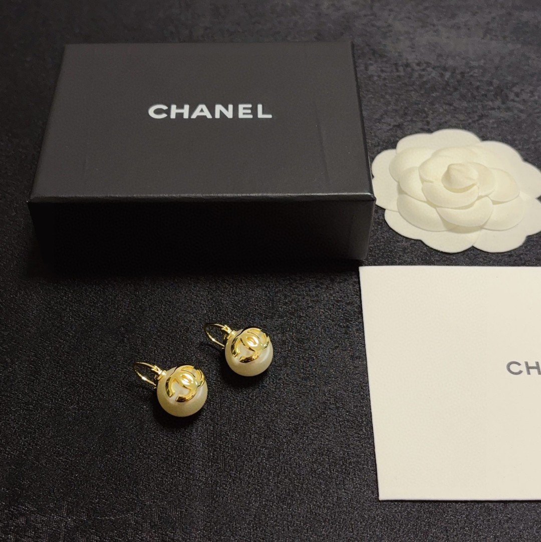 Chanel CC Logo Pearl Drop Earrings earrings gold-tone metal cream white faux pearl 1 5cm pearl diameter 2 5cm total drop length