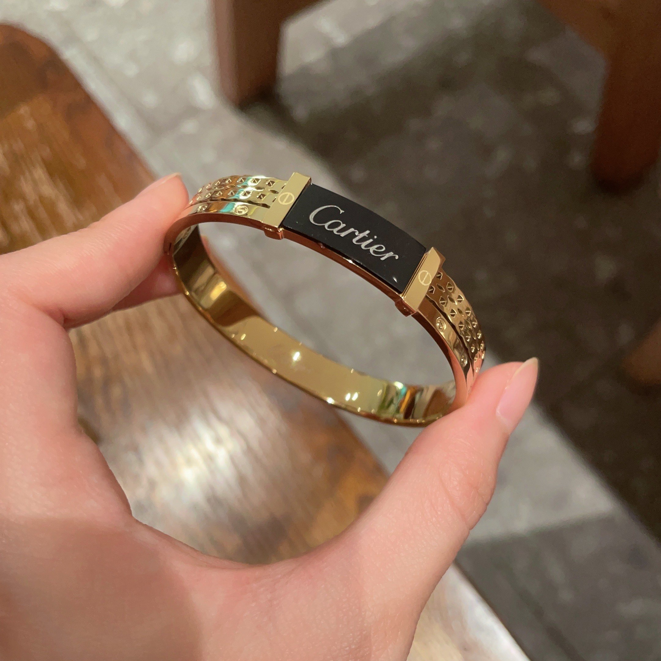 Cartier Logo Signature Bangle bracelet Yellow gold with black enamel 17cm