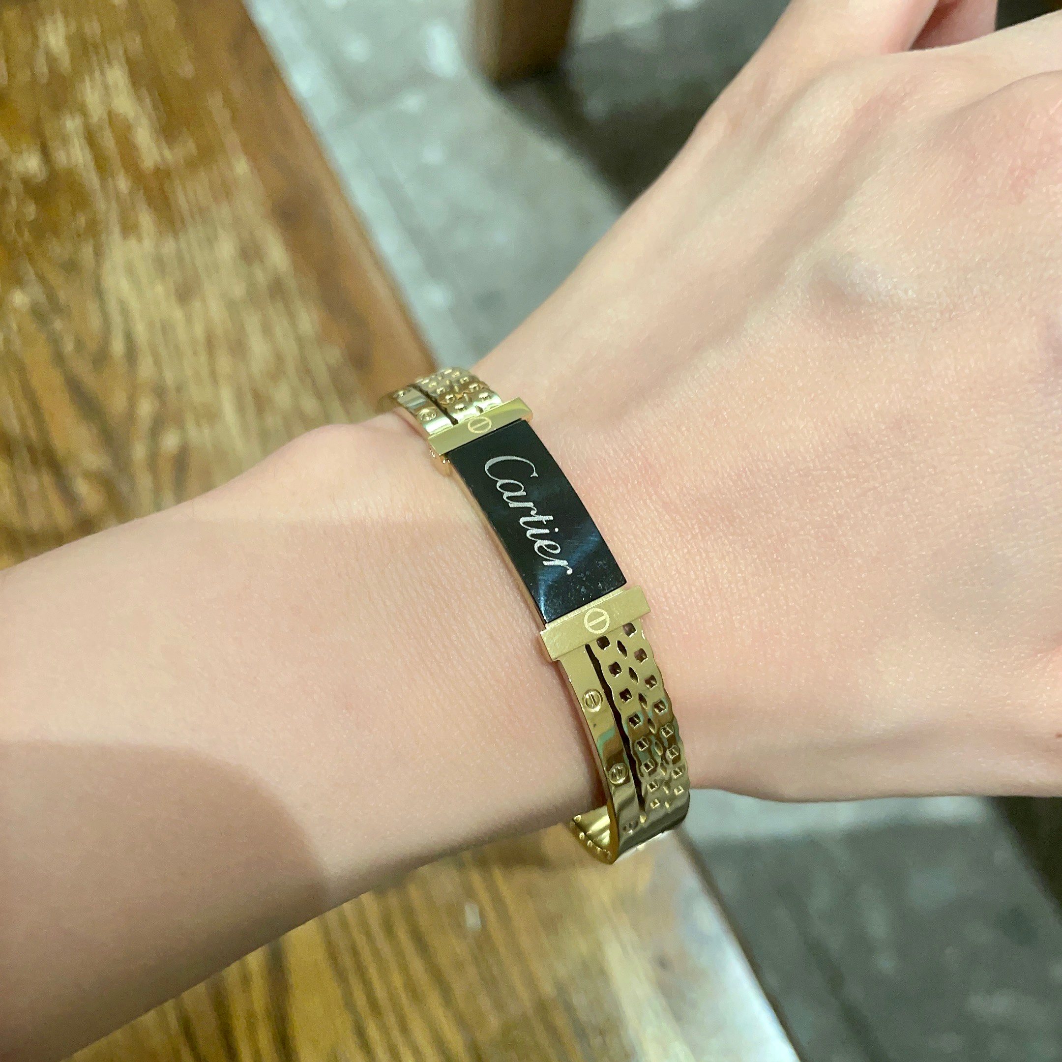 Cartier Logo Signature Bangle bracelet Yellow gold with black enamel 17cm