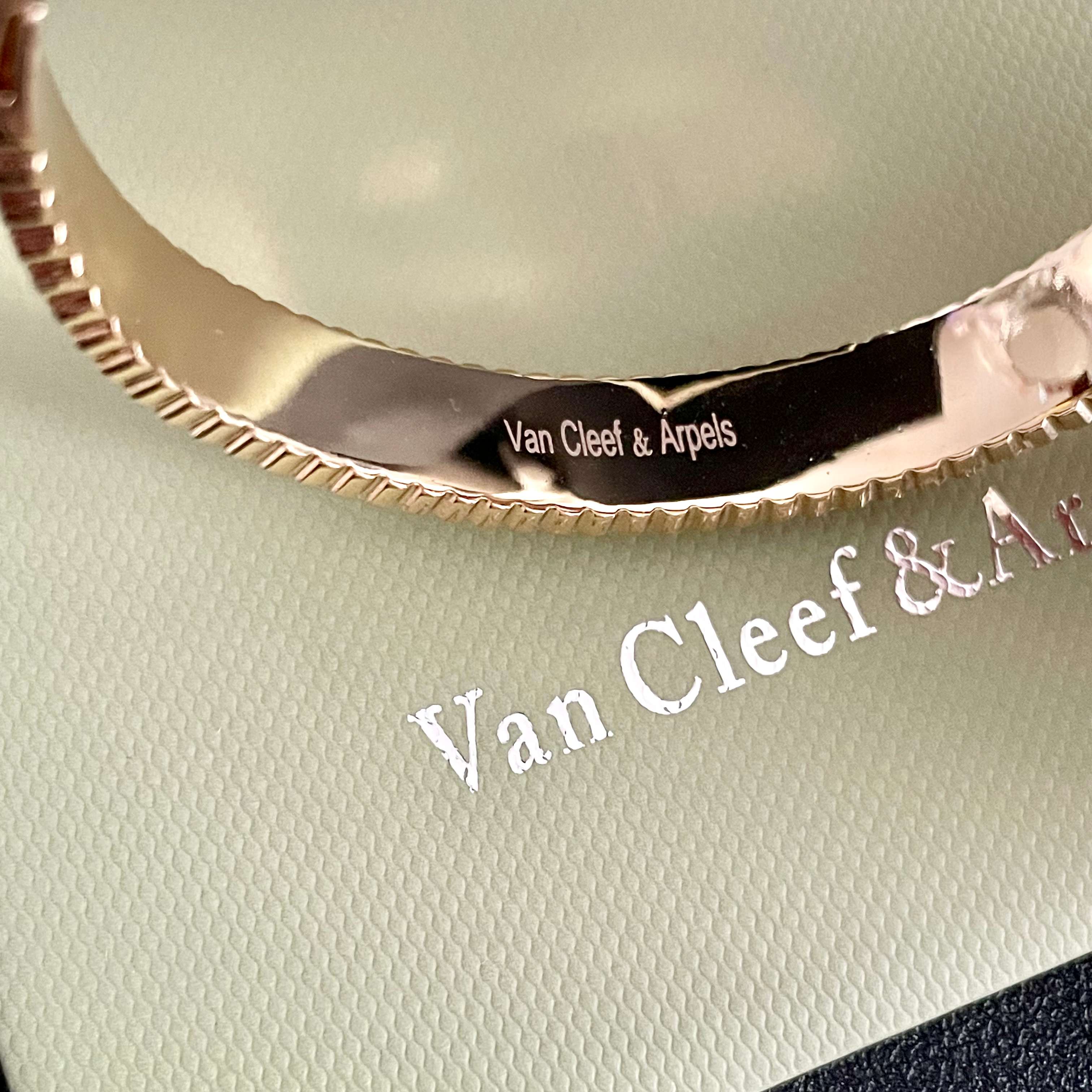 Van Cleef Arpels Alhambra bracelet yellow gold 17cm