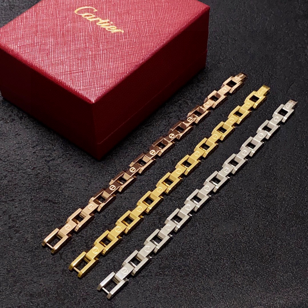 Cartier Santos de Cartier bracelet Available in 18K yellow gold 18K rose gold and stainless steel no gemstones 19CM