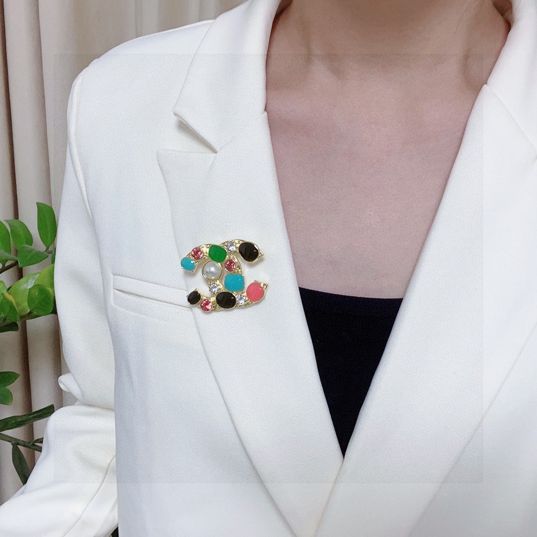 Chanel CC Logo Multicolor Gripoix Brooch brooch Gold-tone metal with multicolor resin stones black green turquoise coral pink ruby red clear crystals and white faux pearl 3 5cm width