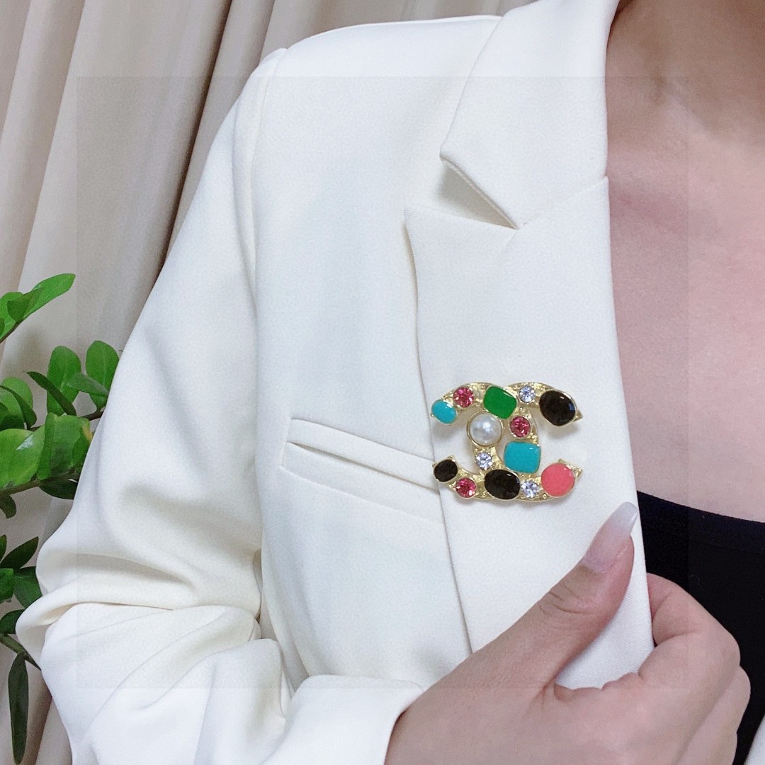 Chanel CC Logo Multicolor Gripoix Brooch brooch Gold-tone metal with multicolor resin stones black green turquoise coral pink ruby red clear crystals and white faux pearl 3 5cm width