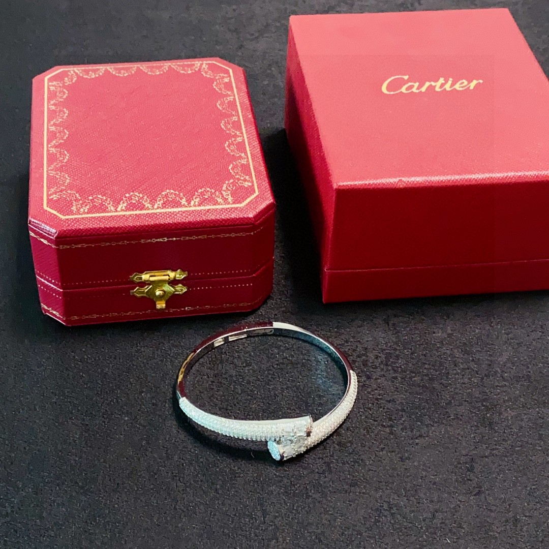 Cartier Panthere de Cartier bracelet 18k white gold clear diamond 17cm