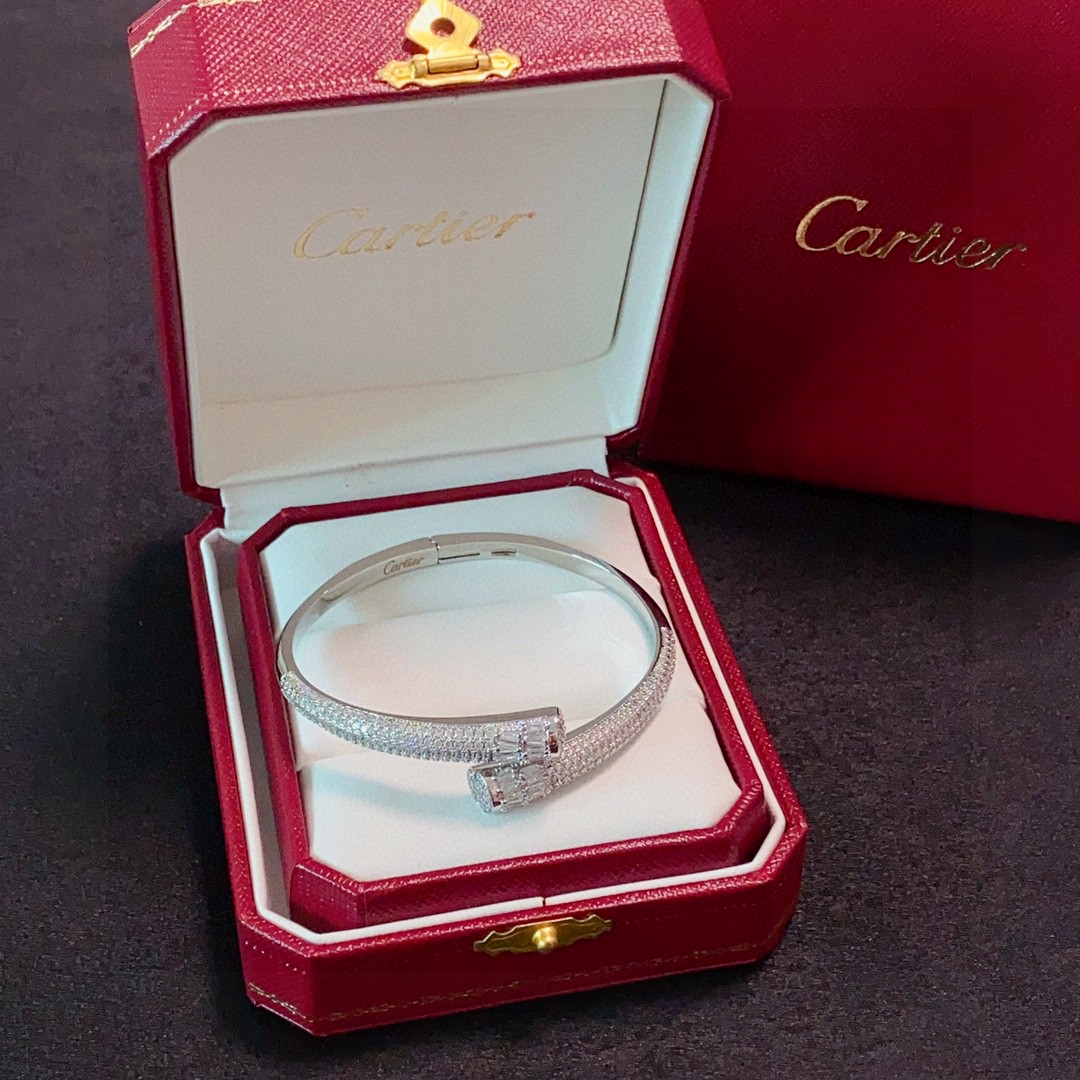 Cartier Panthere de Cartier bracelet 18k white gold clear diamond 17cm