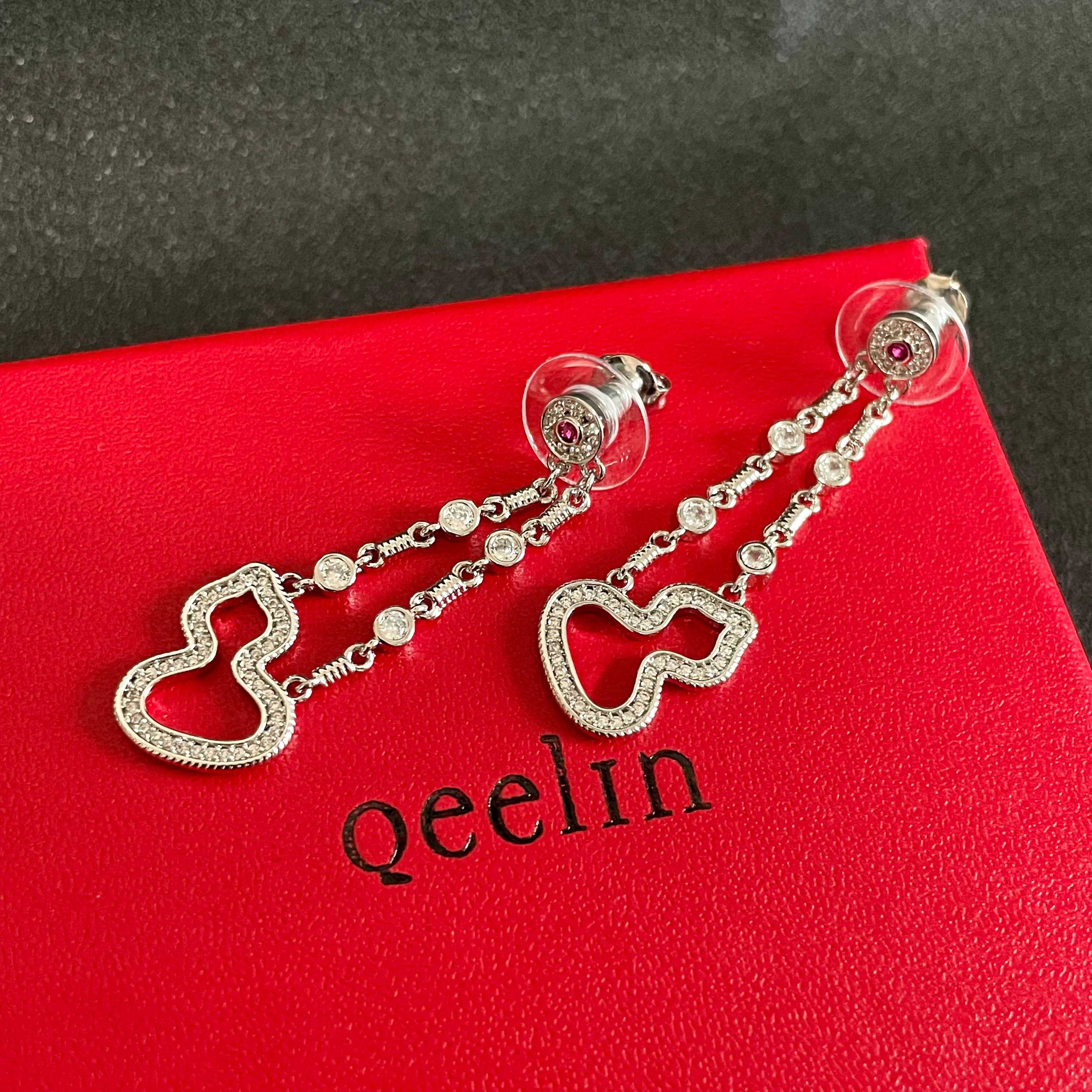 Qeelin Wulu earrings 18K white gold white diamonds pink ruby 3 5cm drop length