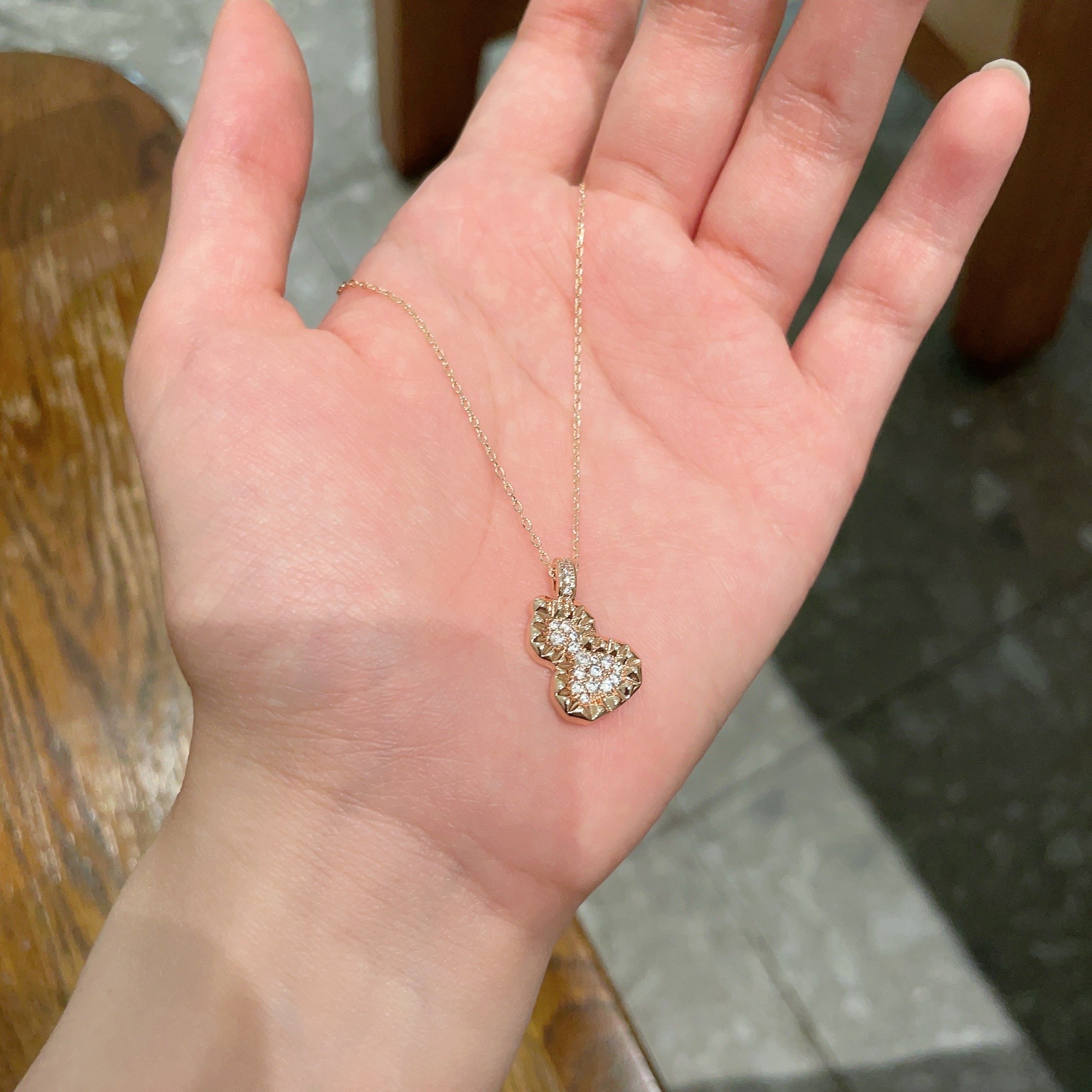 Qeelin Wulu Gourd necklace 18K rose gold clear diamond 42cm