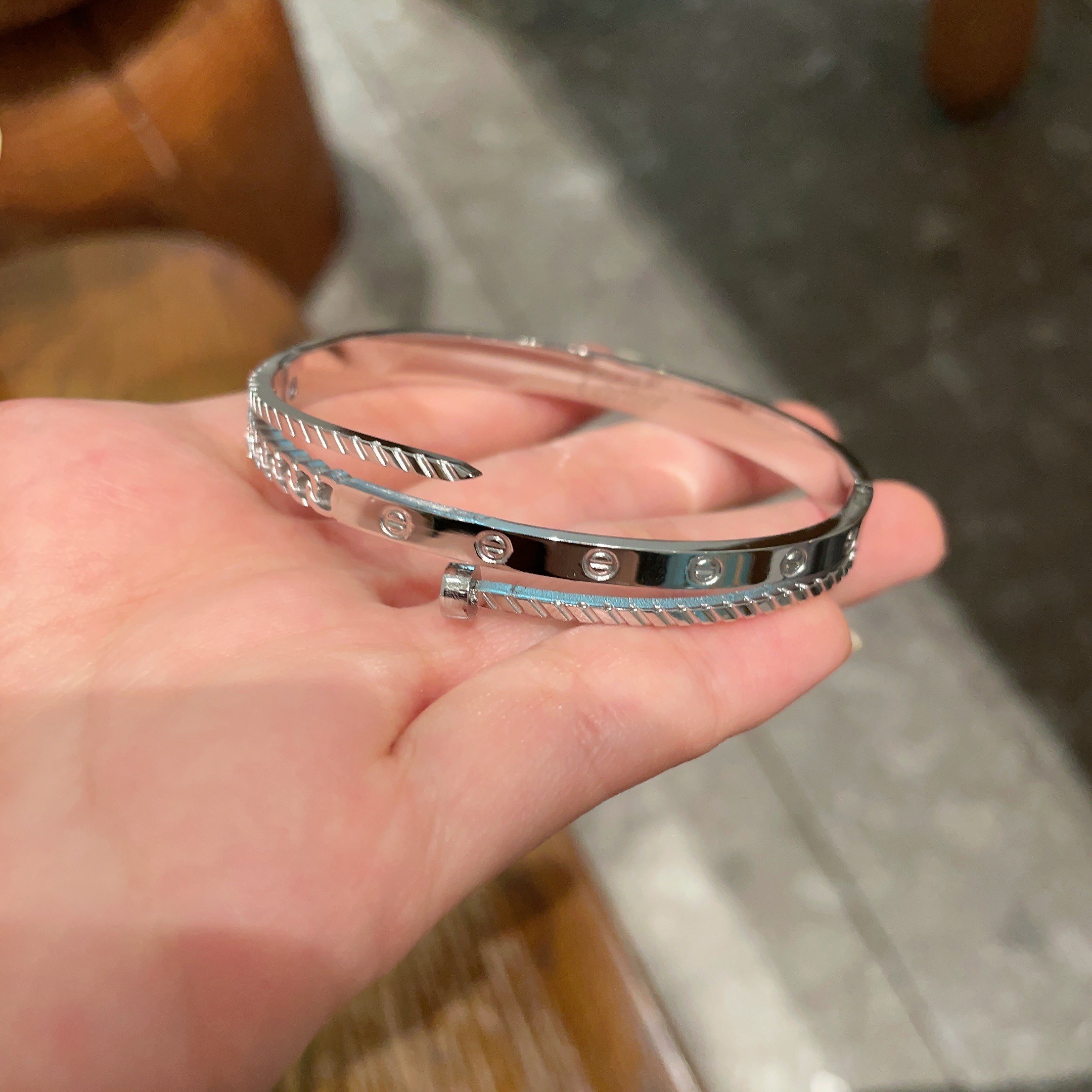 Cartier Juste un Clou bracelet silver-toned metal no gemstones 17