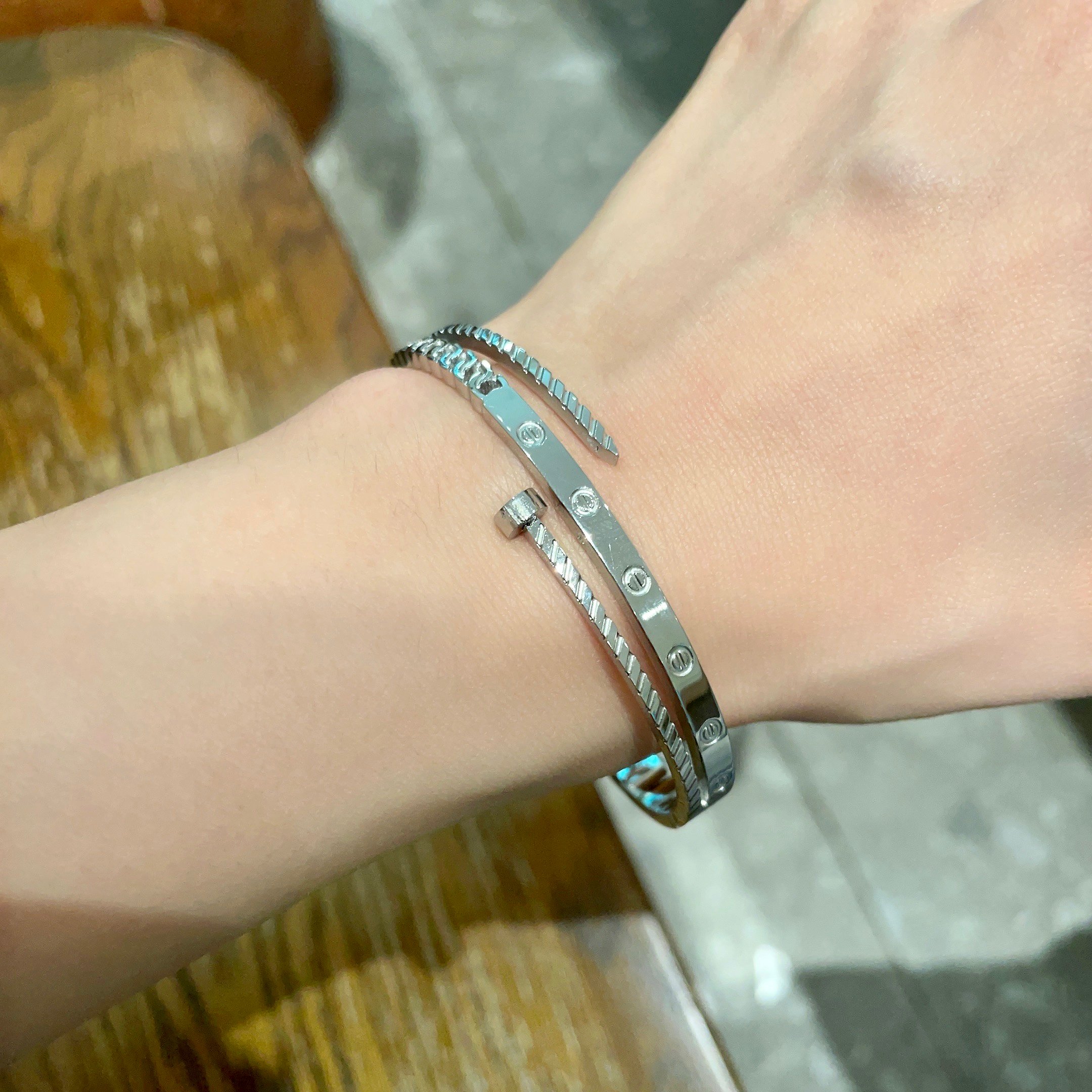 Cartier Juste un Clou bracelet silver-toned metal no gemstones 17