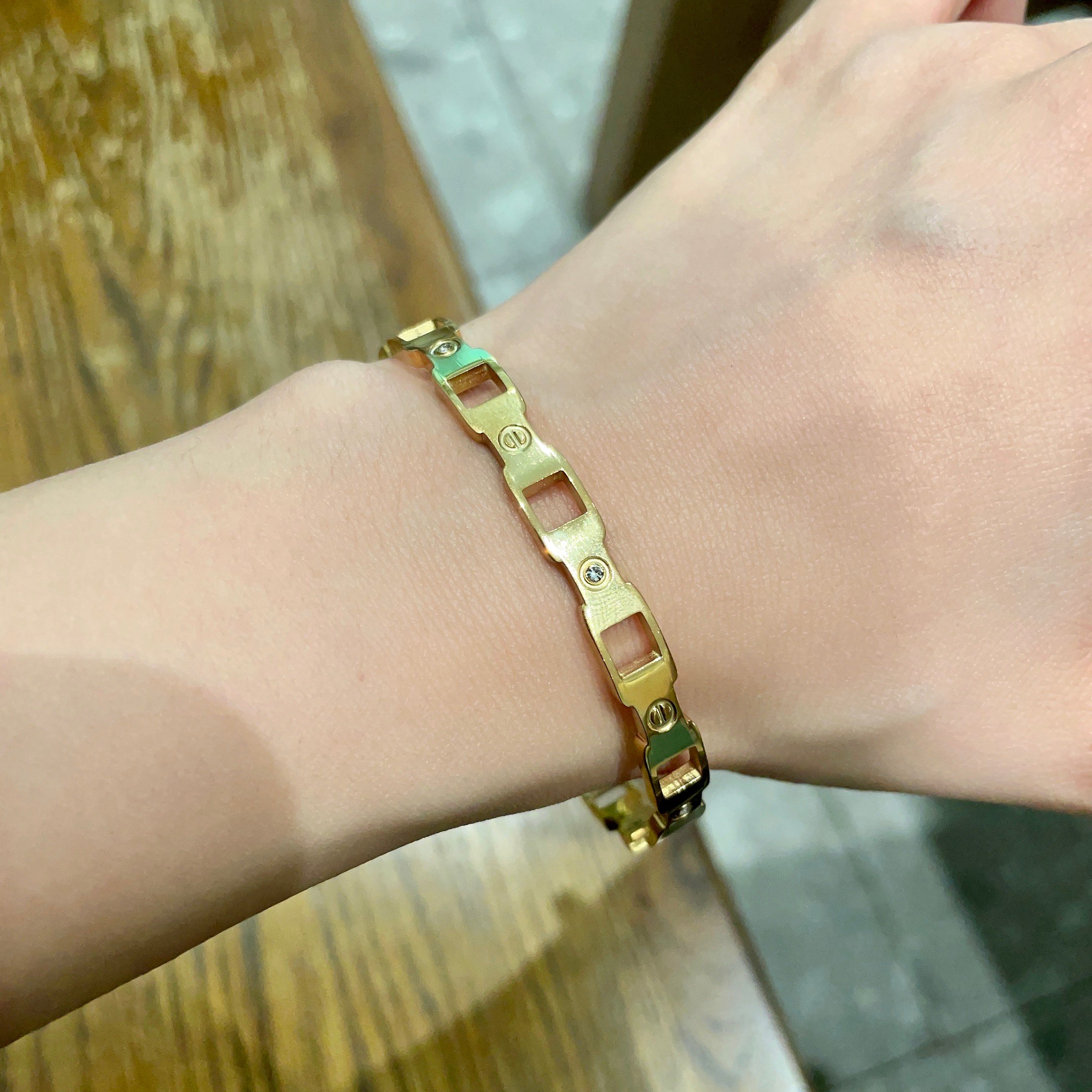 Cartier Maillon de Cartier bracelet 18k yellow gold clear diamond accents 17cm