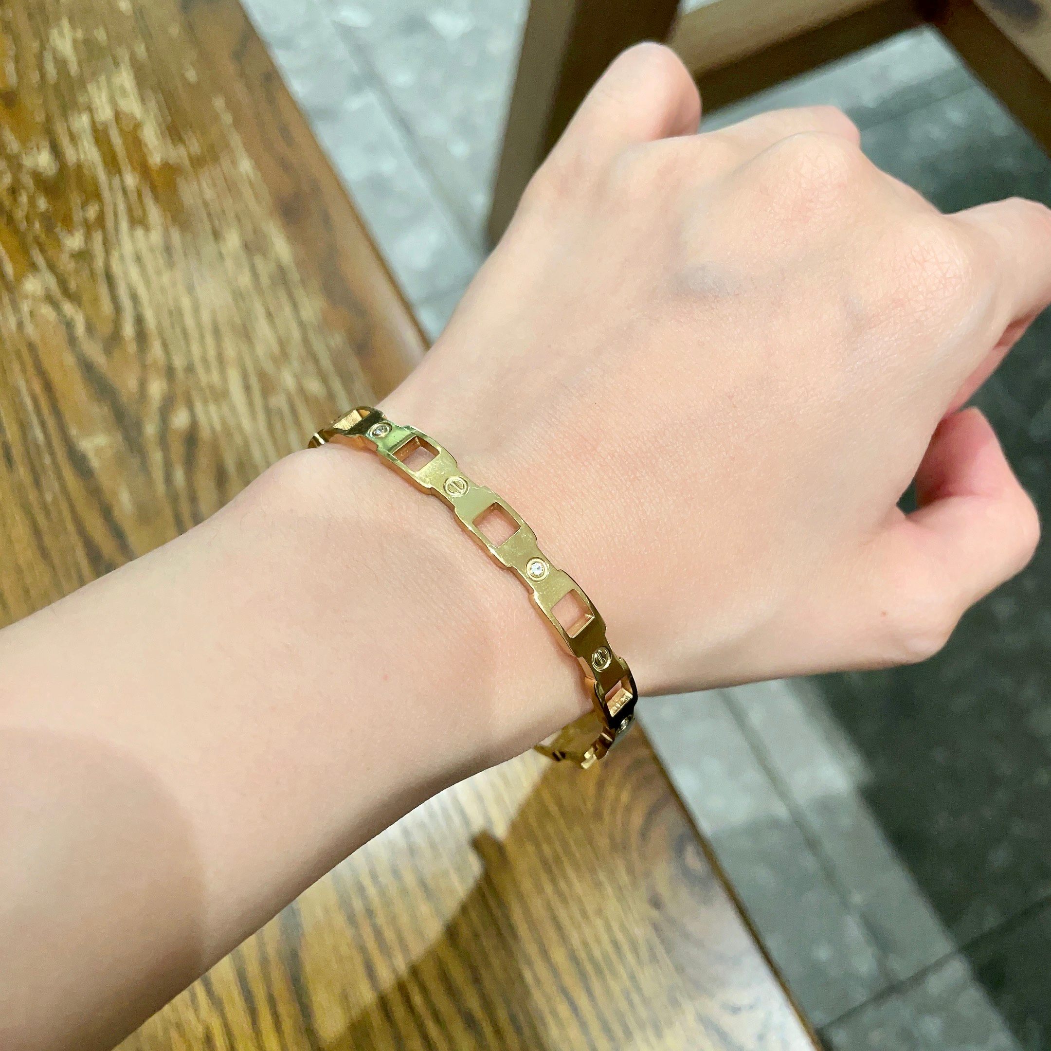 Cartier Maillon de Cartier bracelet 18k yellow gold clear diamond accents 17cm