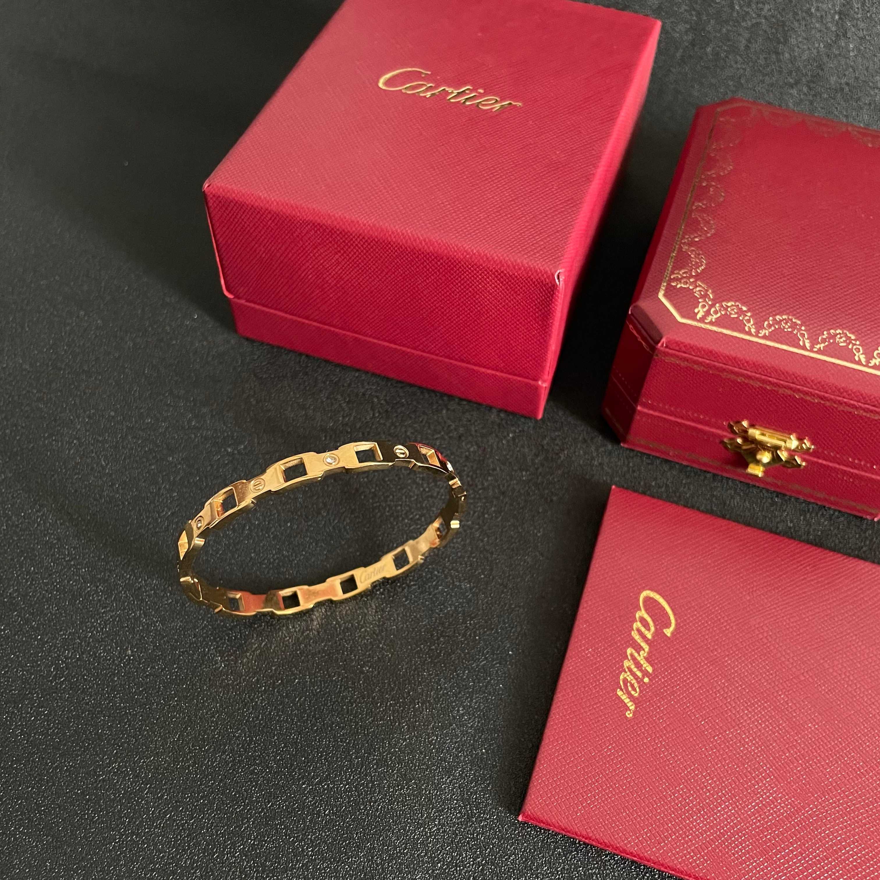 Cartier Maillon de Cartier bracelet 18k yellow gold clear diamond accents 17cm