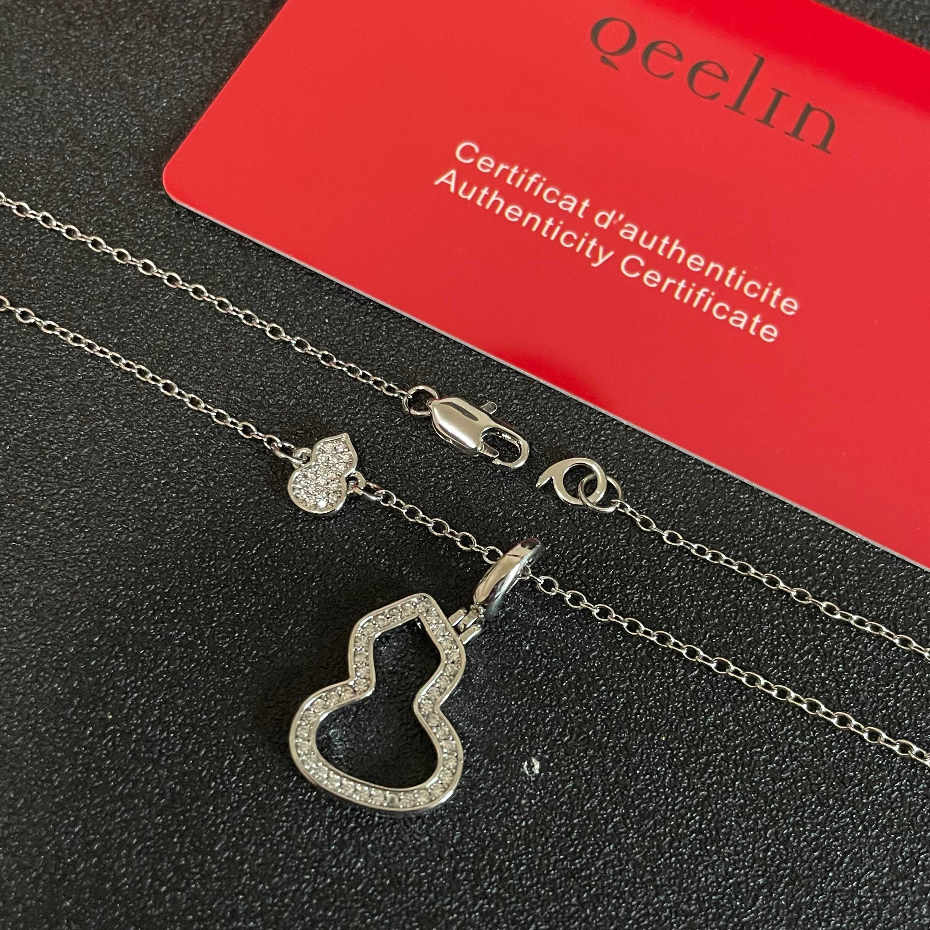 Qeelin Wulu necklace silver-toned metal with clear diamond-like pave stones 40-45cm adjustable