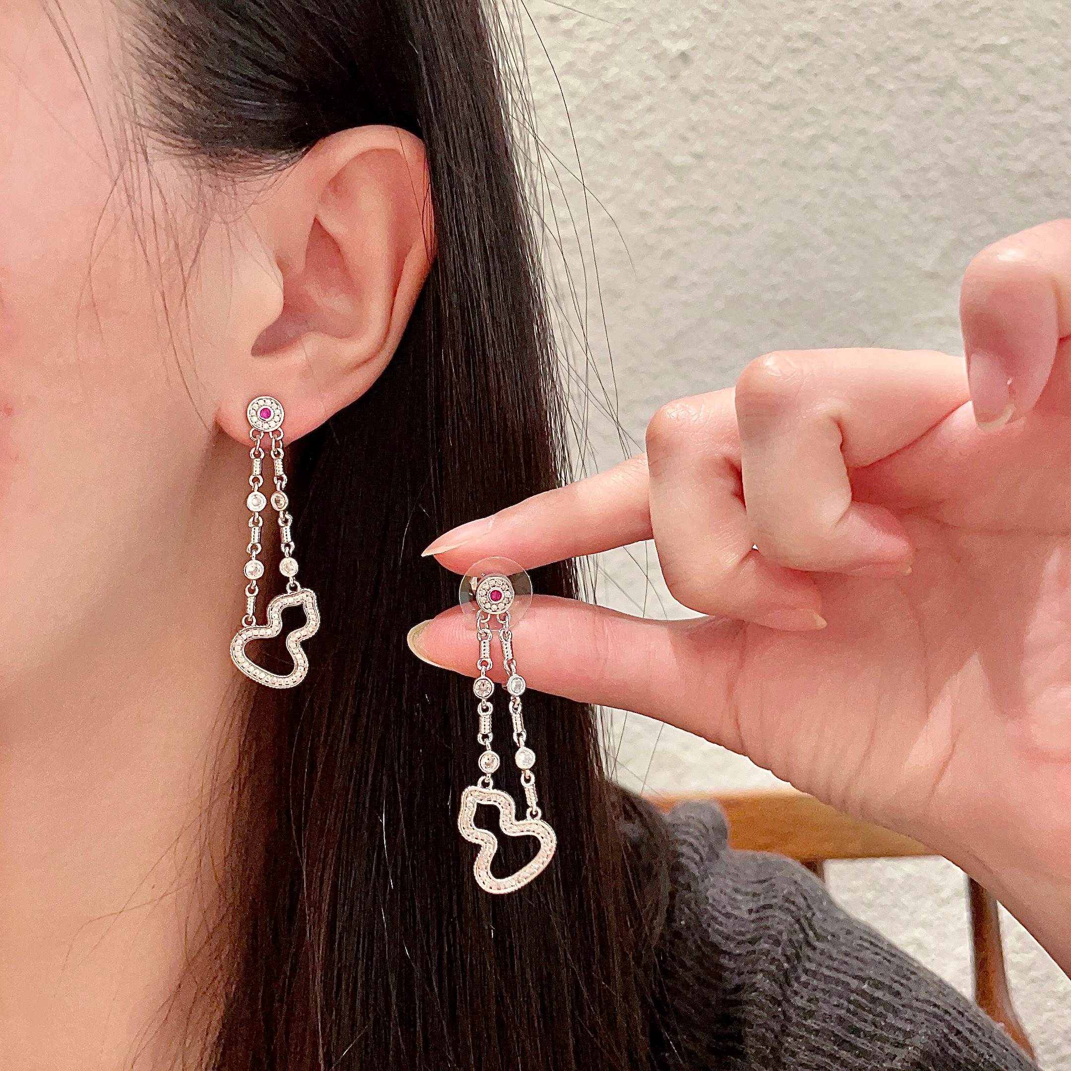 Qeelin Wulu earrings 18K white gold white diamonds ruby 3 5cm drop length